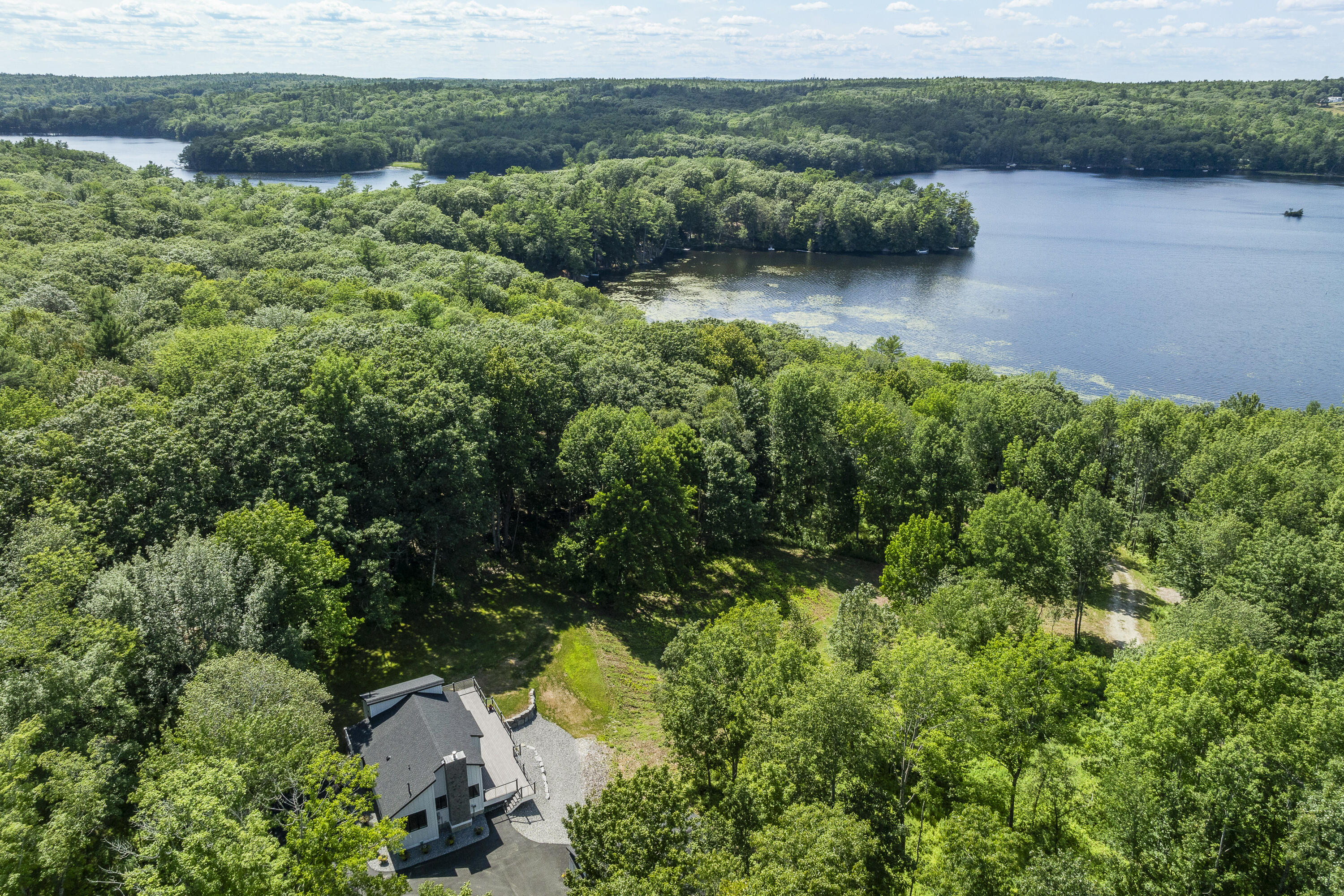 862 W Neck Road Property Photo 2