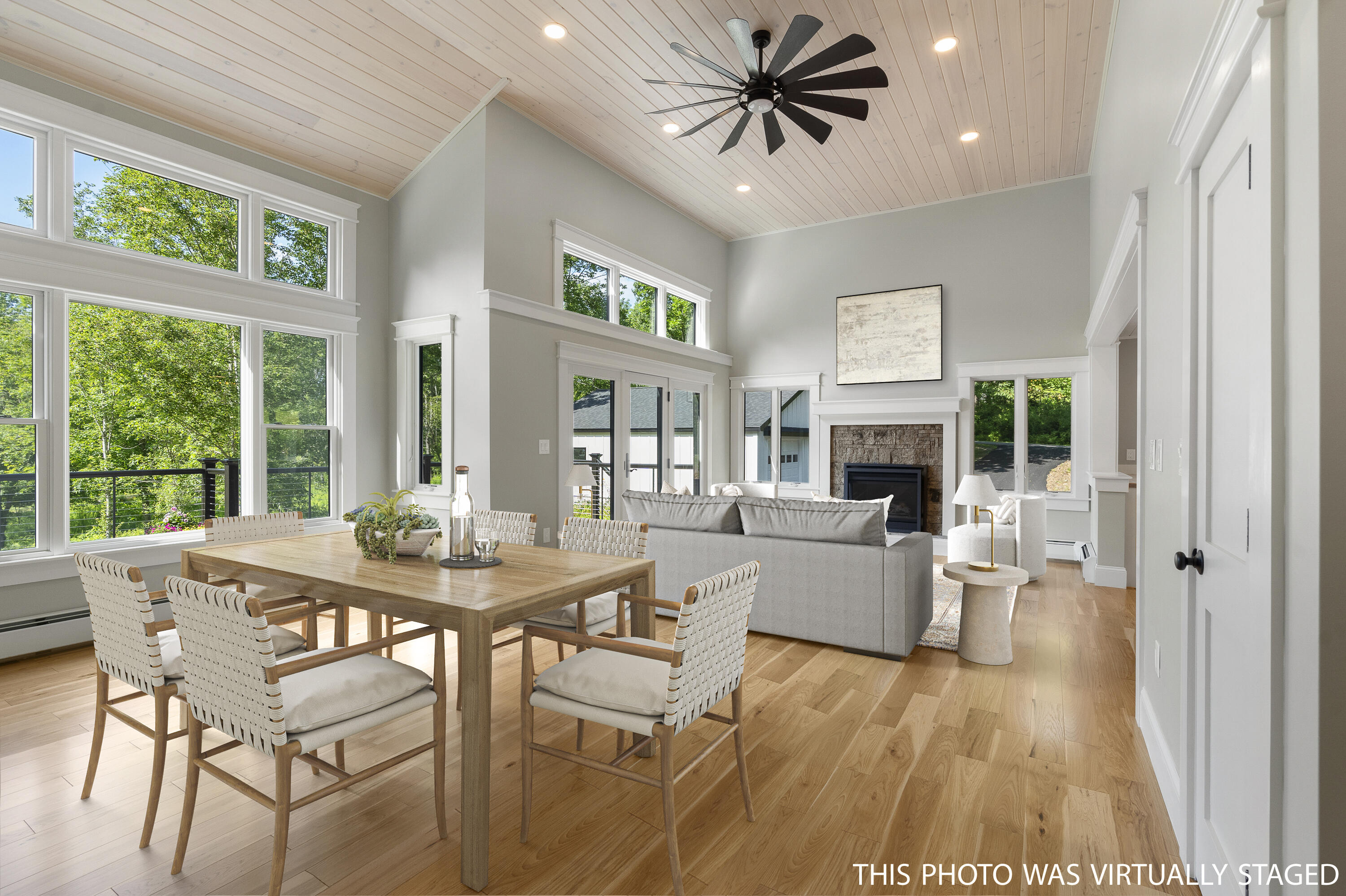 862 W Neck Road Property Photo 12