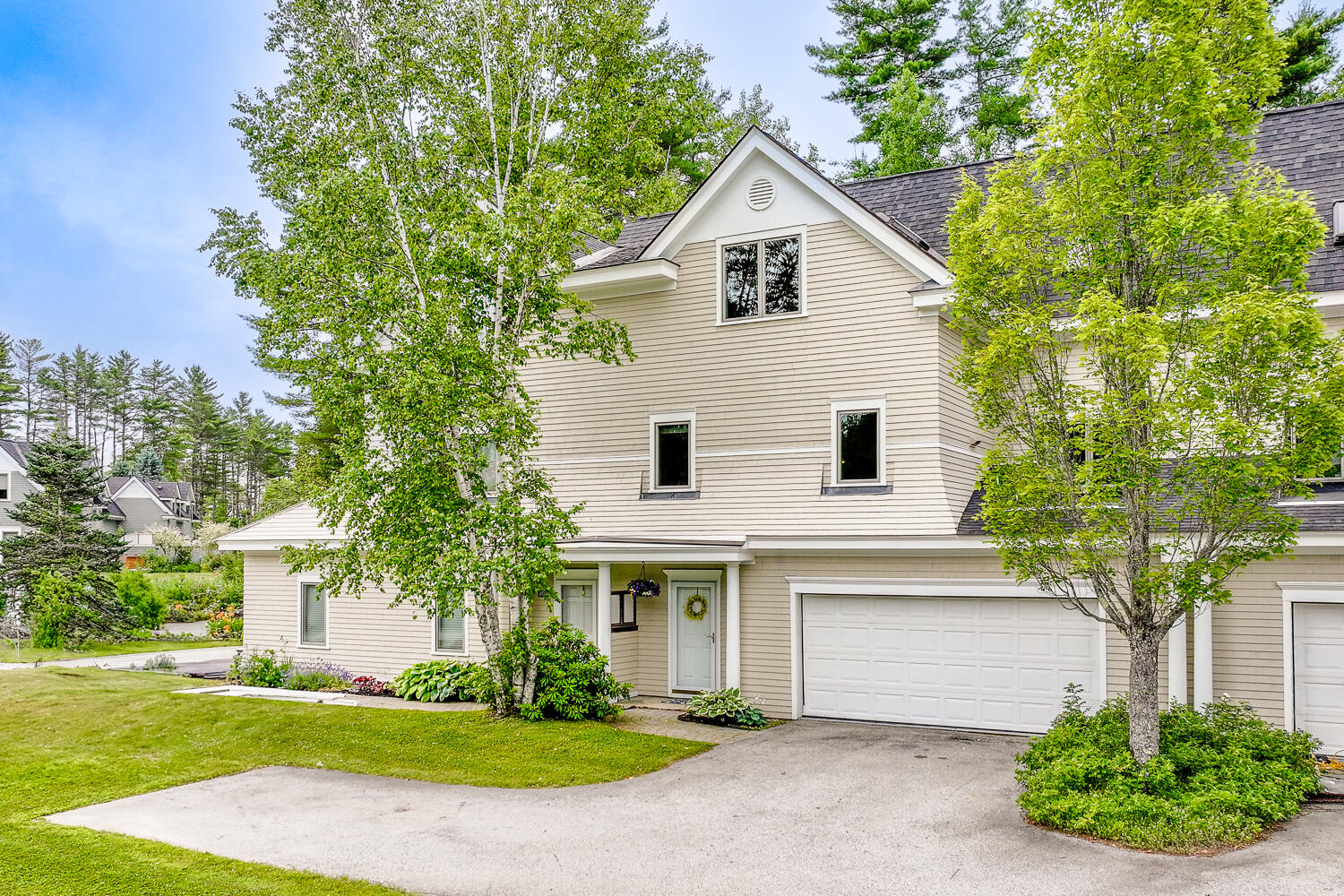 20b Springbrook Drive Property Photo 1