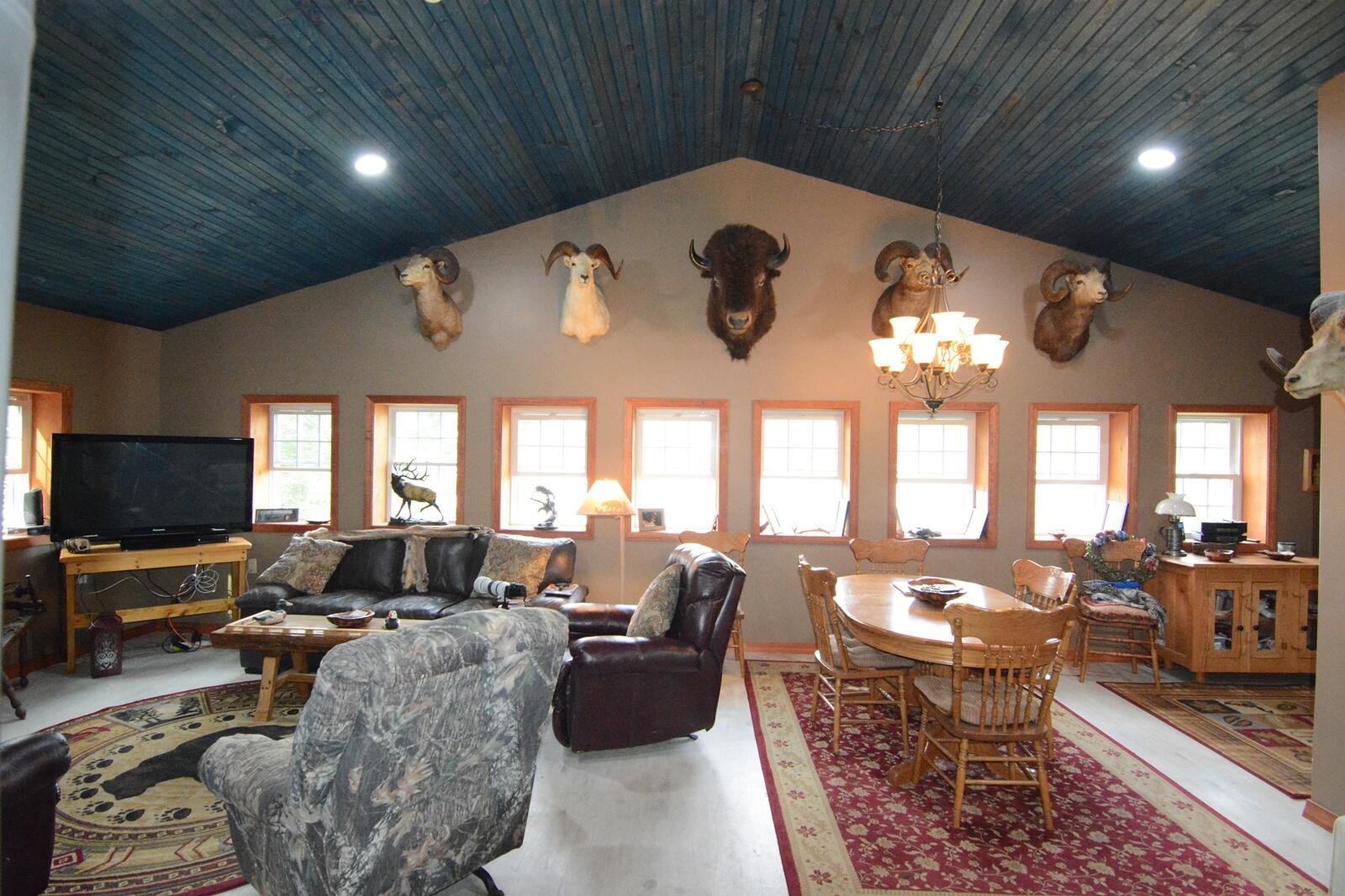 792 West Road Property Photo 10