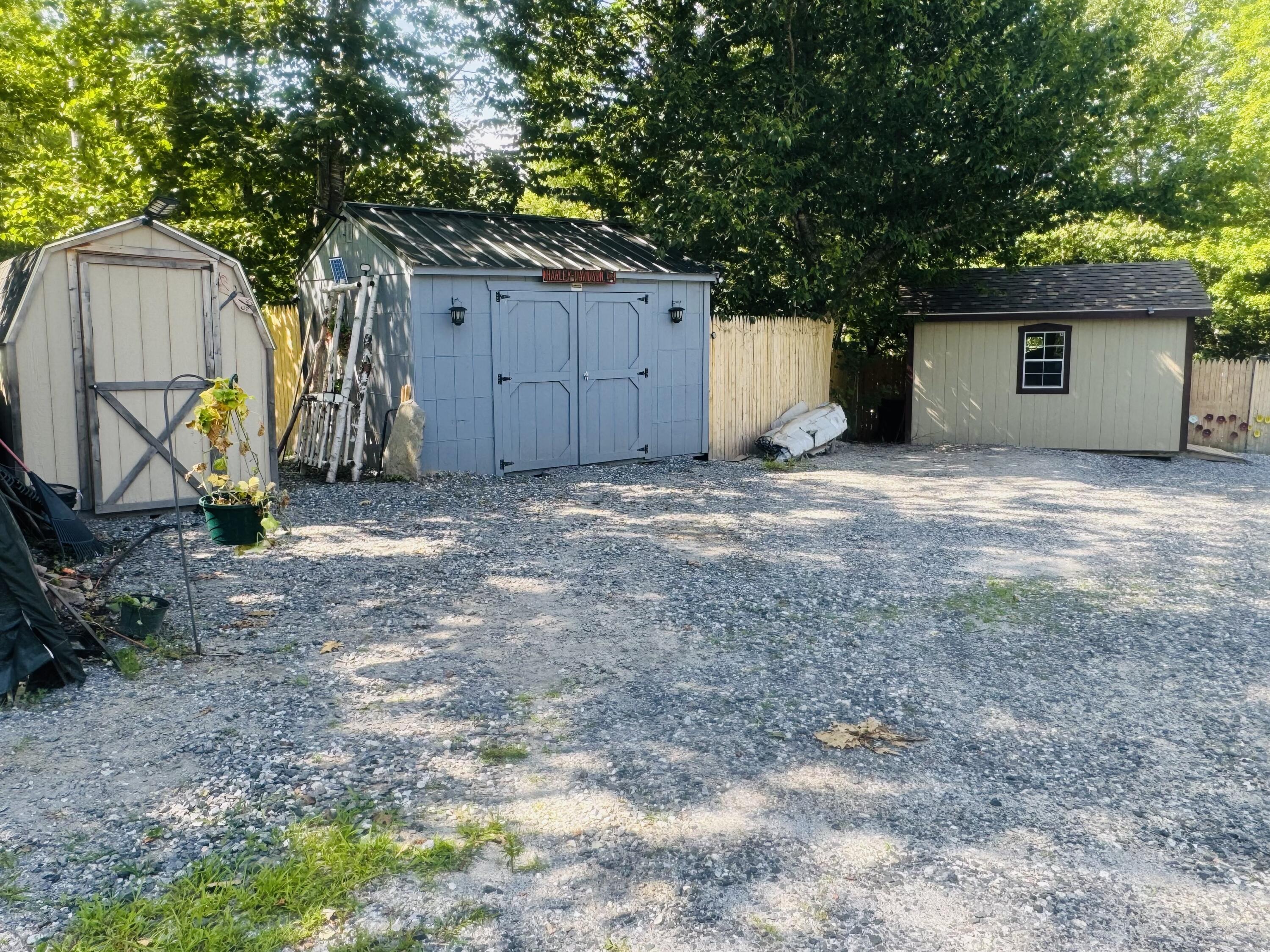 19 Meadow Road Property Photo 11