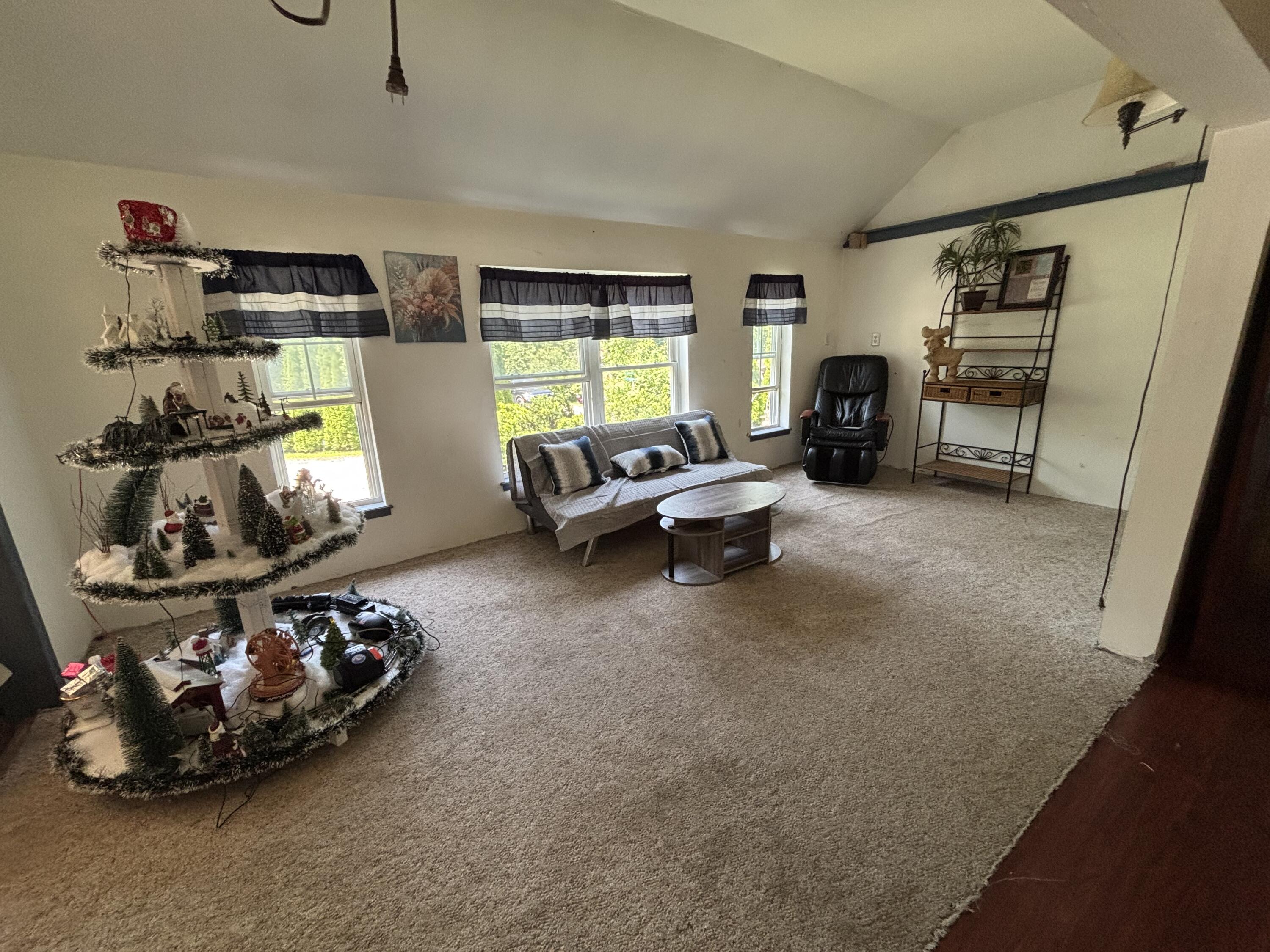 19 Meadow Road Property Photo 44