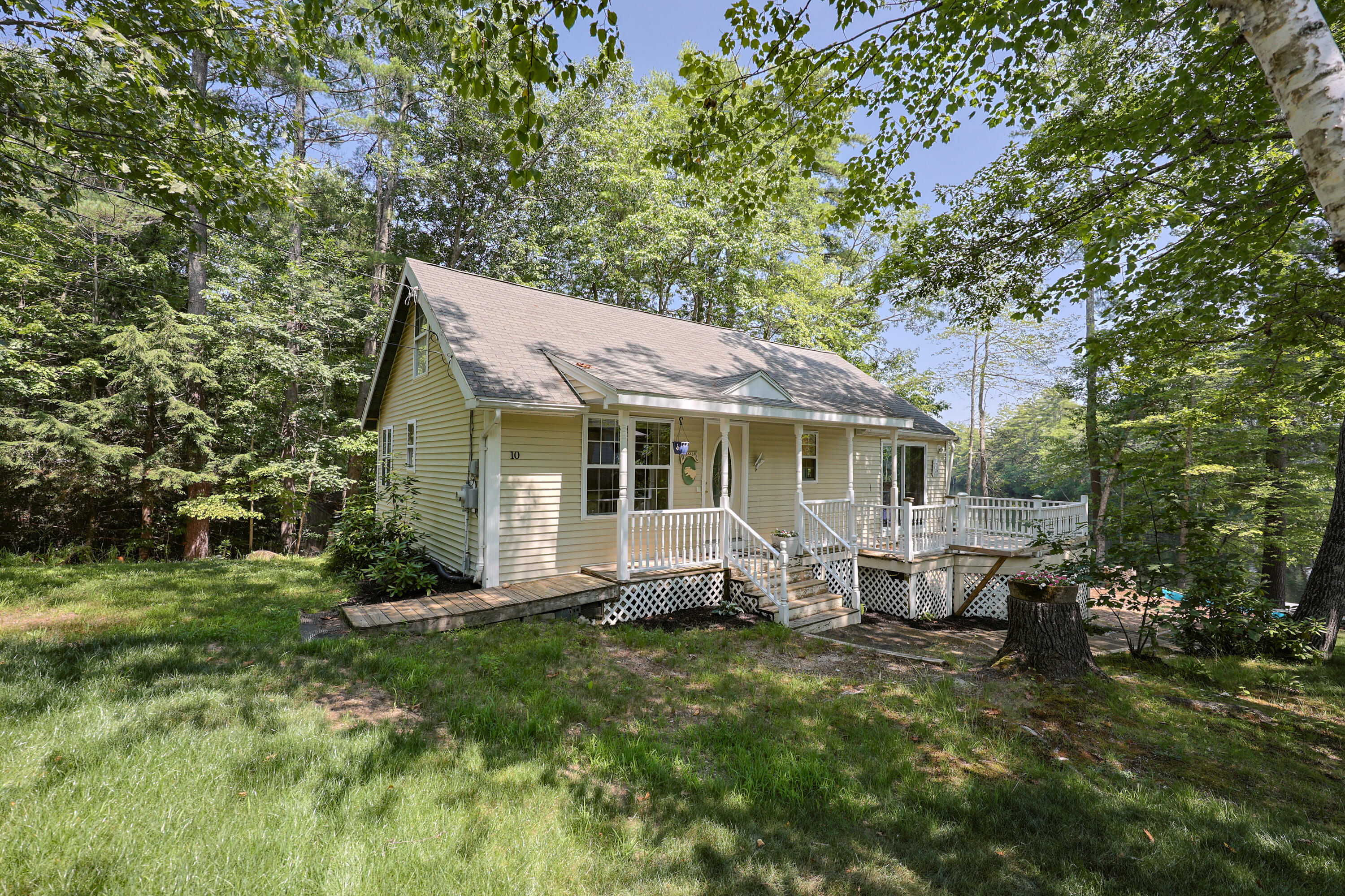 10 Bluff Drive Property Photo 1