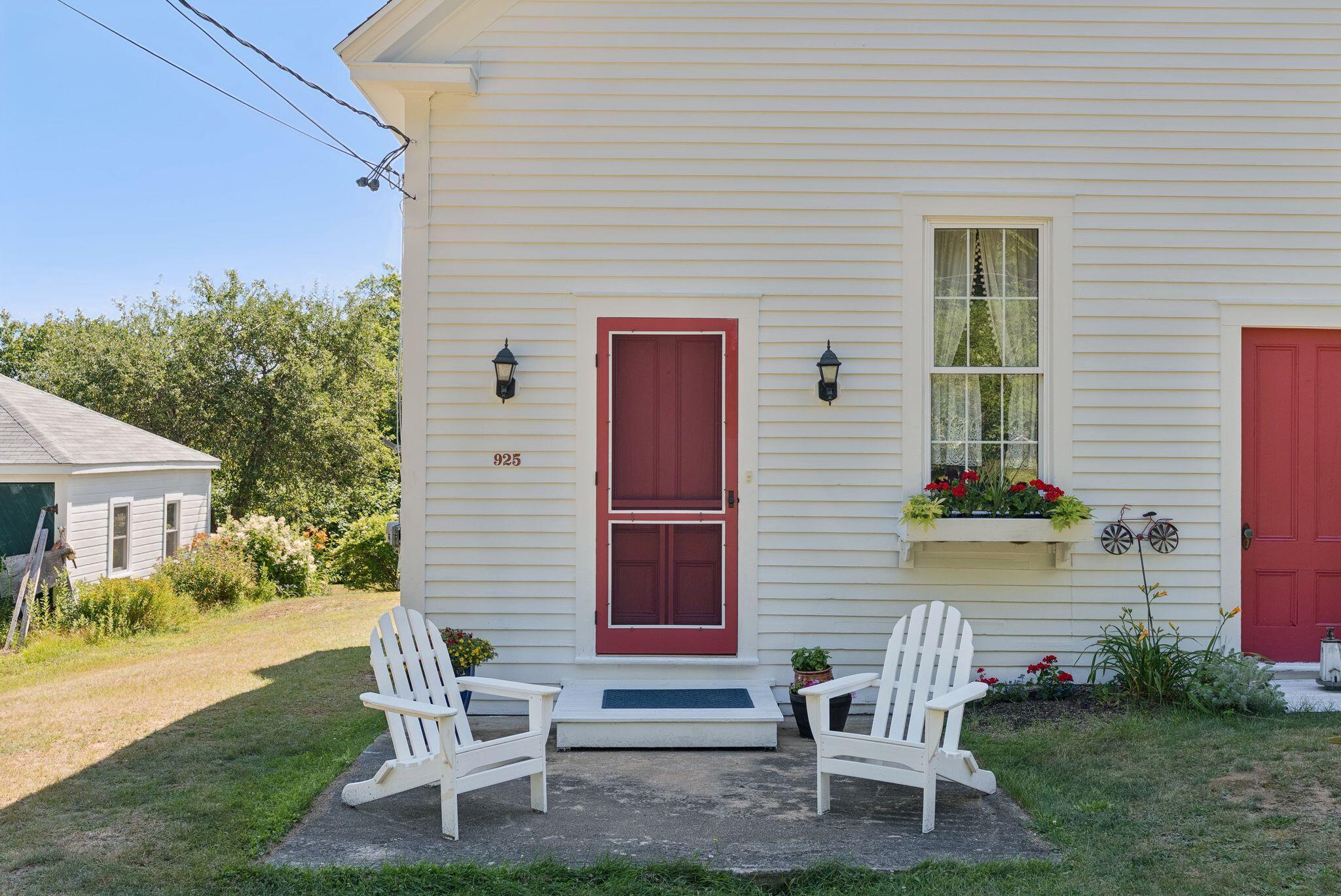 925 Popham Road Property Photo 2