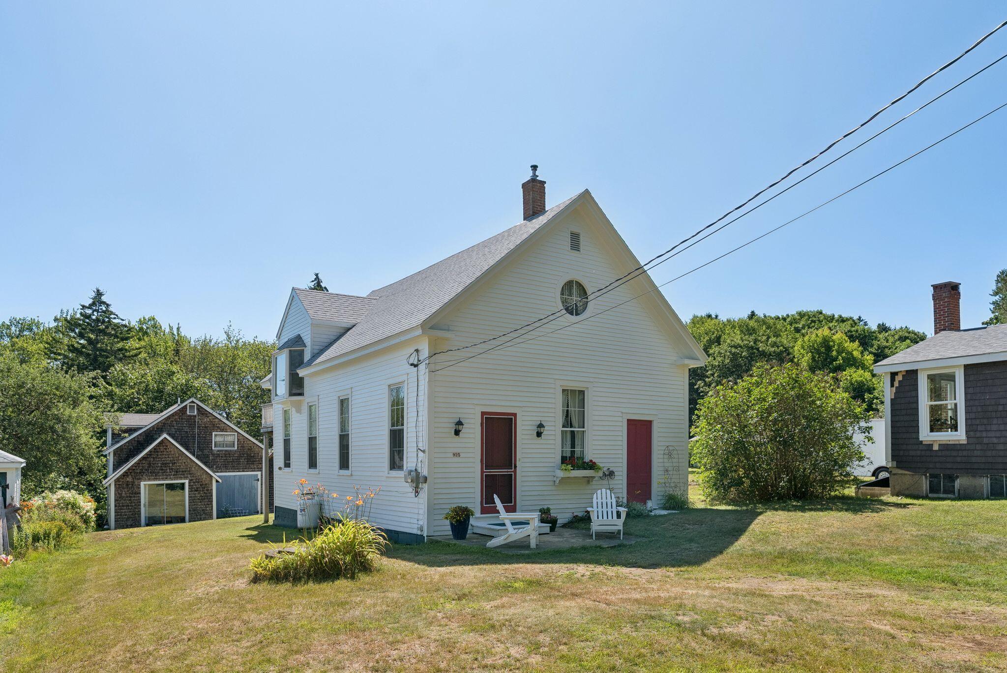 925 Popham Road Property Photo 3