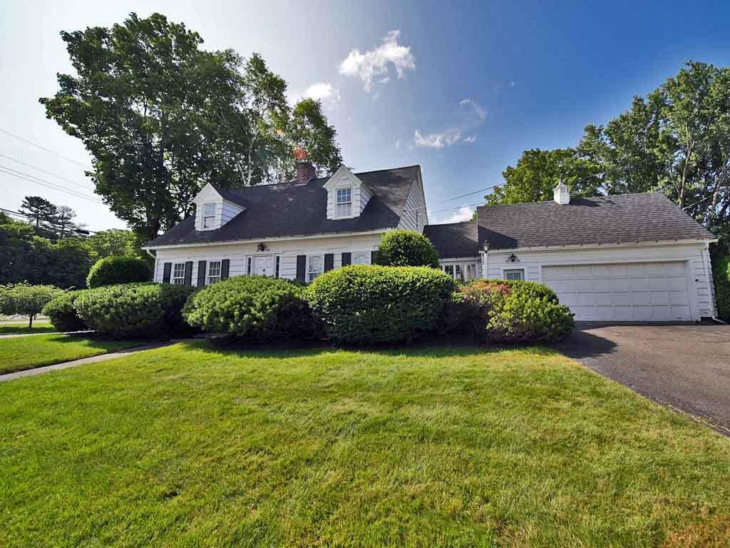 33 Pleasant Street Property Photo 5