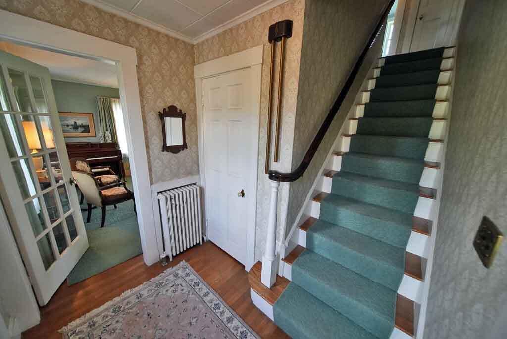 33 Pleasant Street Property Photo 6