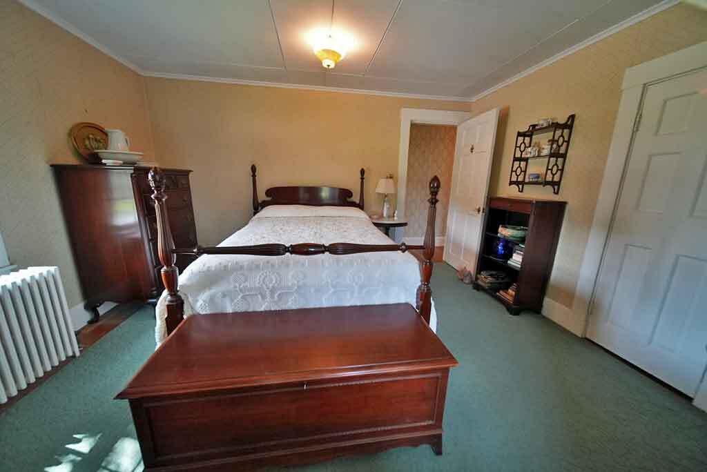33 Pleasant Street Property Photo 12