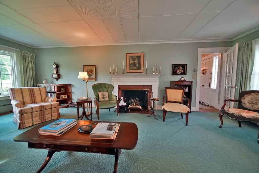 33 Pleasant Street Property Photo 36