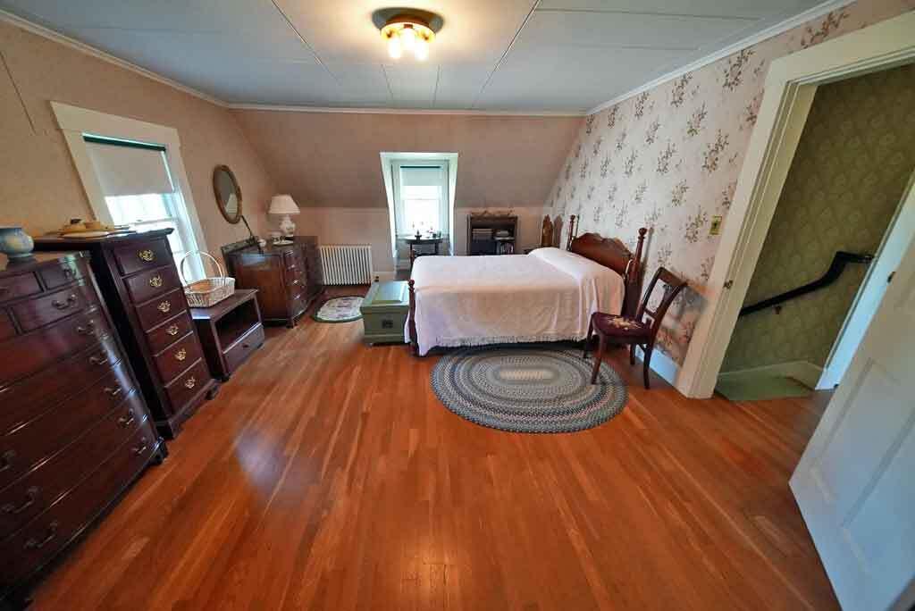 33 Pleasant Street Property Photo 56