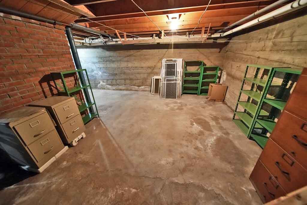 33 Pleasant Street Property Photo 90