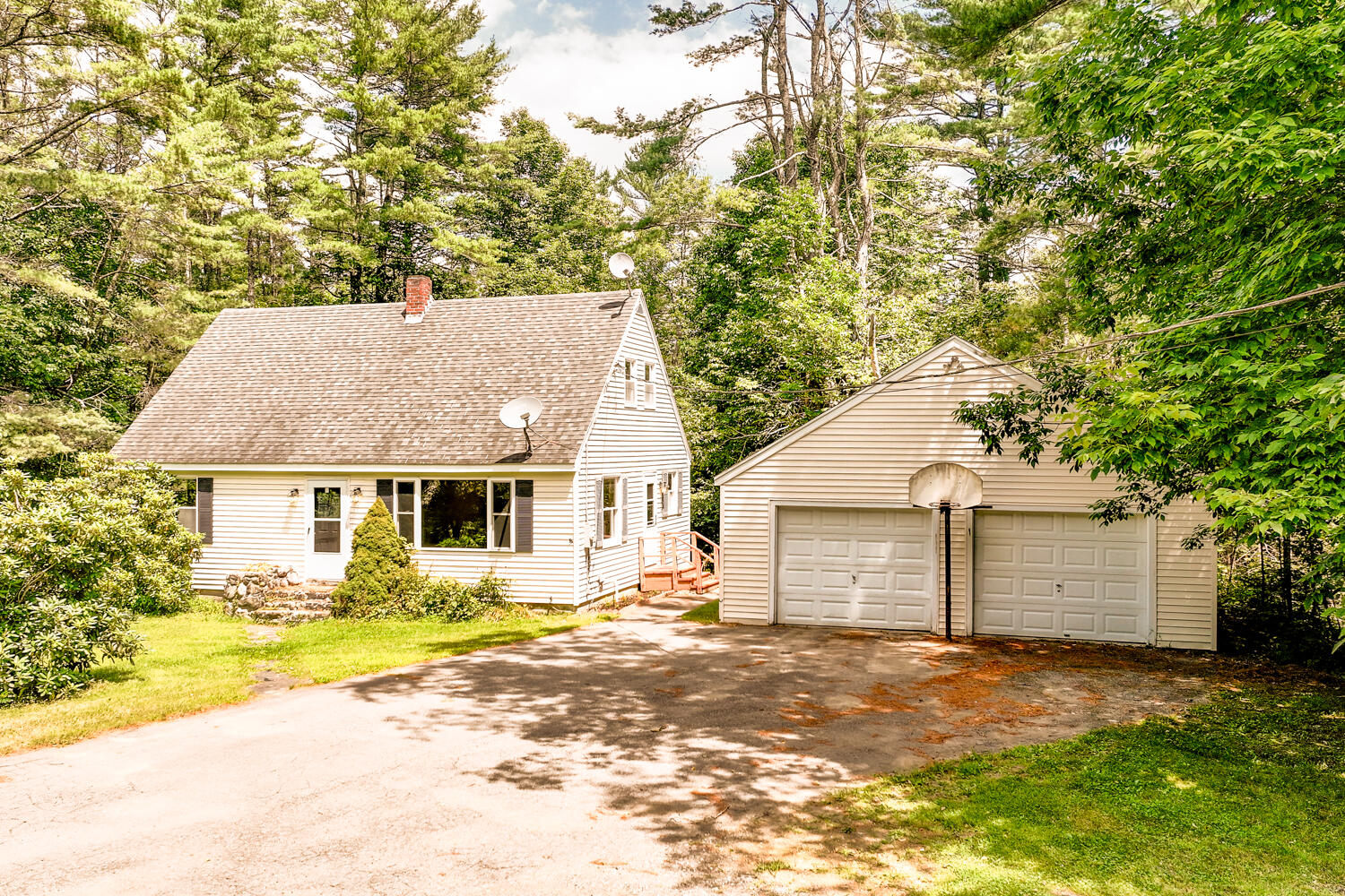 513 Buzzell Hill Road Property Photo 1
