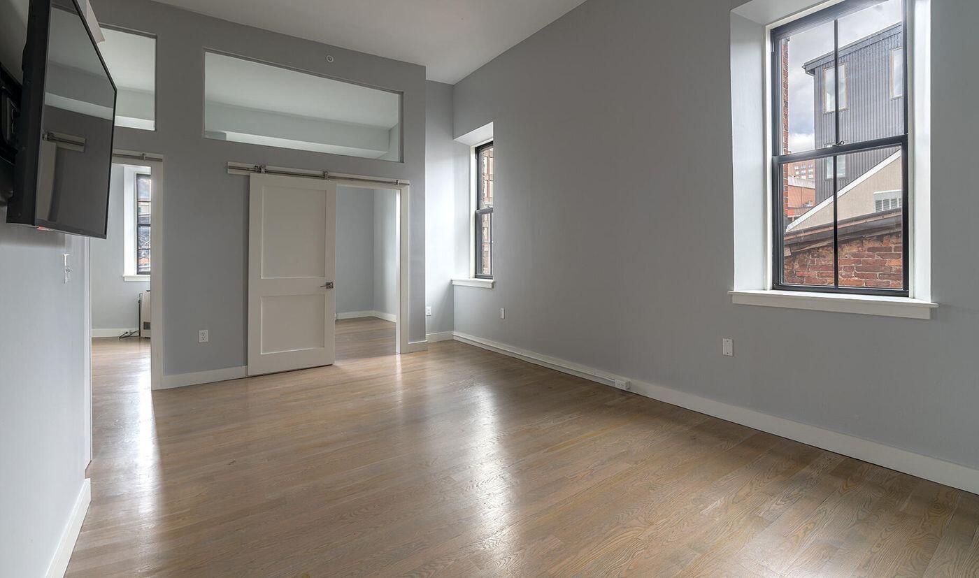 10 Exchange Street 413 Property Photo 4