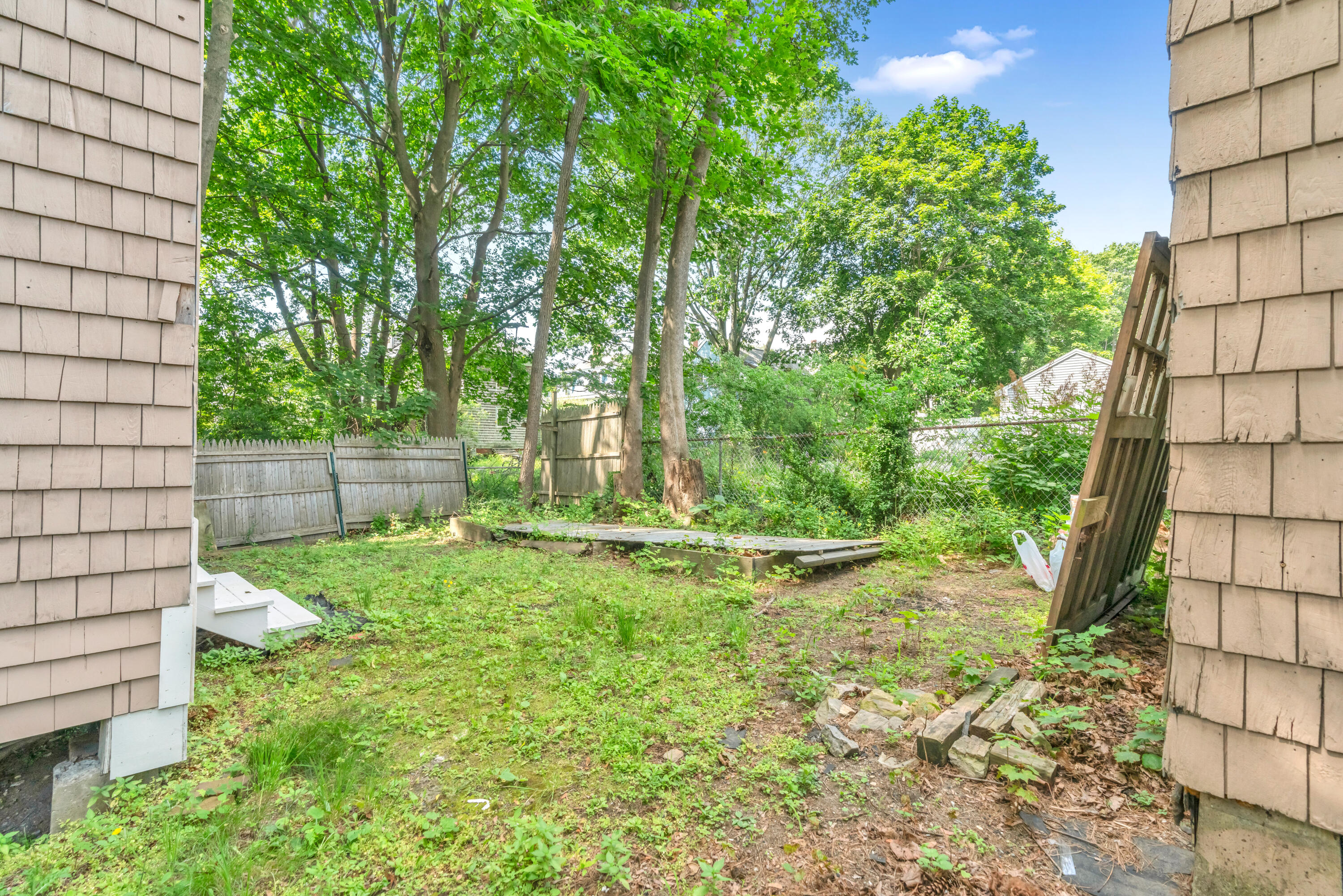 44 Pleasant Avenue Property Photo 18