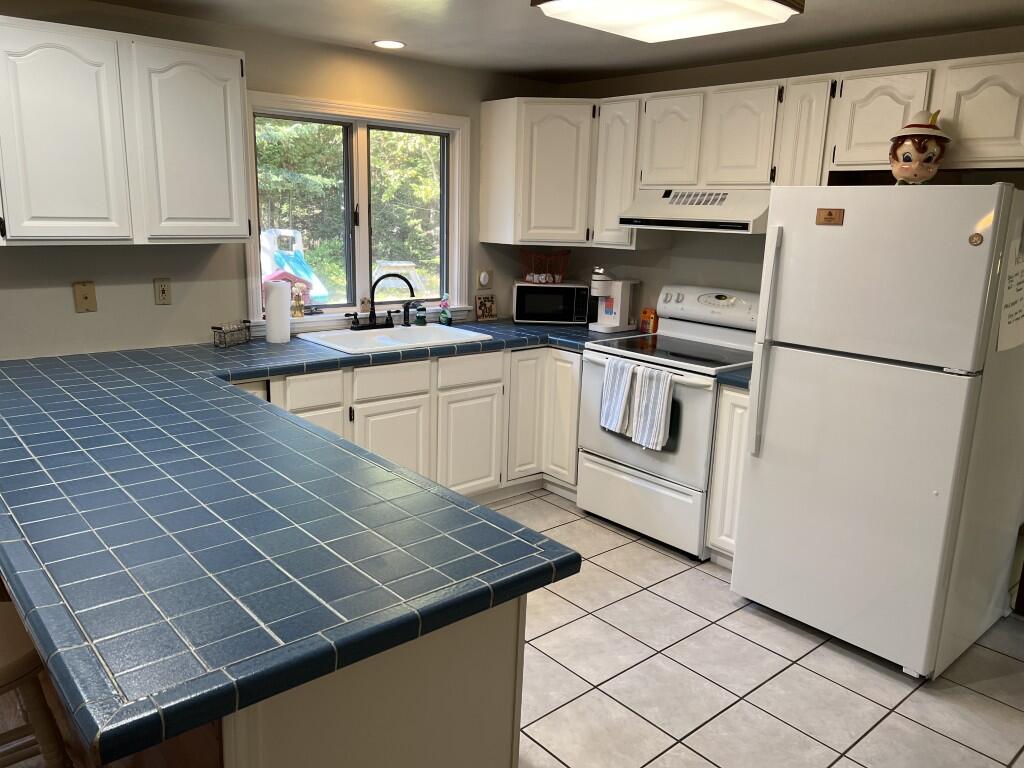 48 Kelleytown Road Property Photo 9