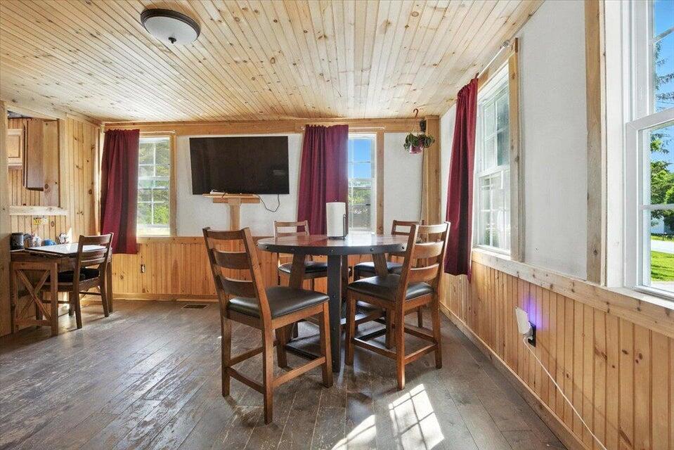 817 Riverside Drive Property Photo 23