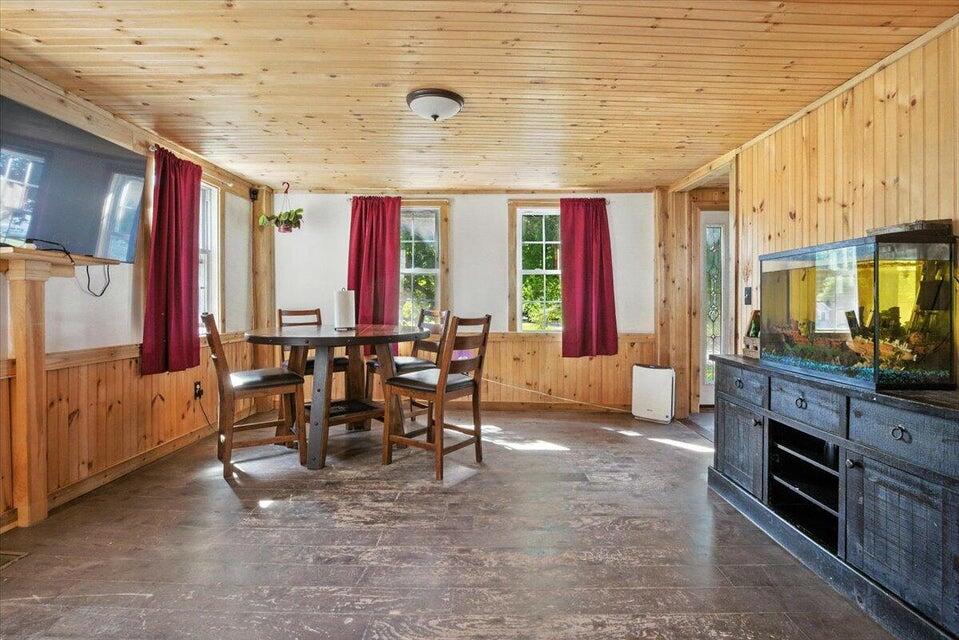 817 Riverside Drive Property Photo 26