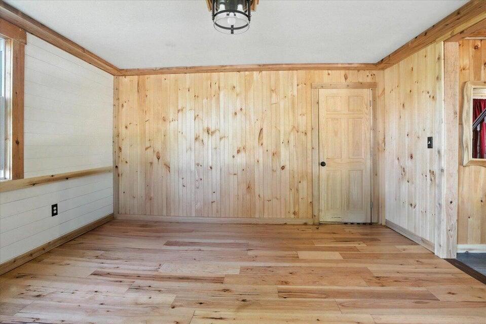 817 Riverside Drive Property Photo 37