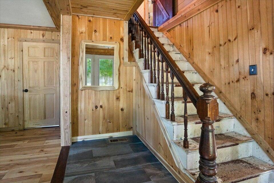 817 Riverside Drive Property Photo 40