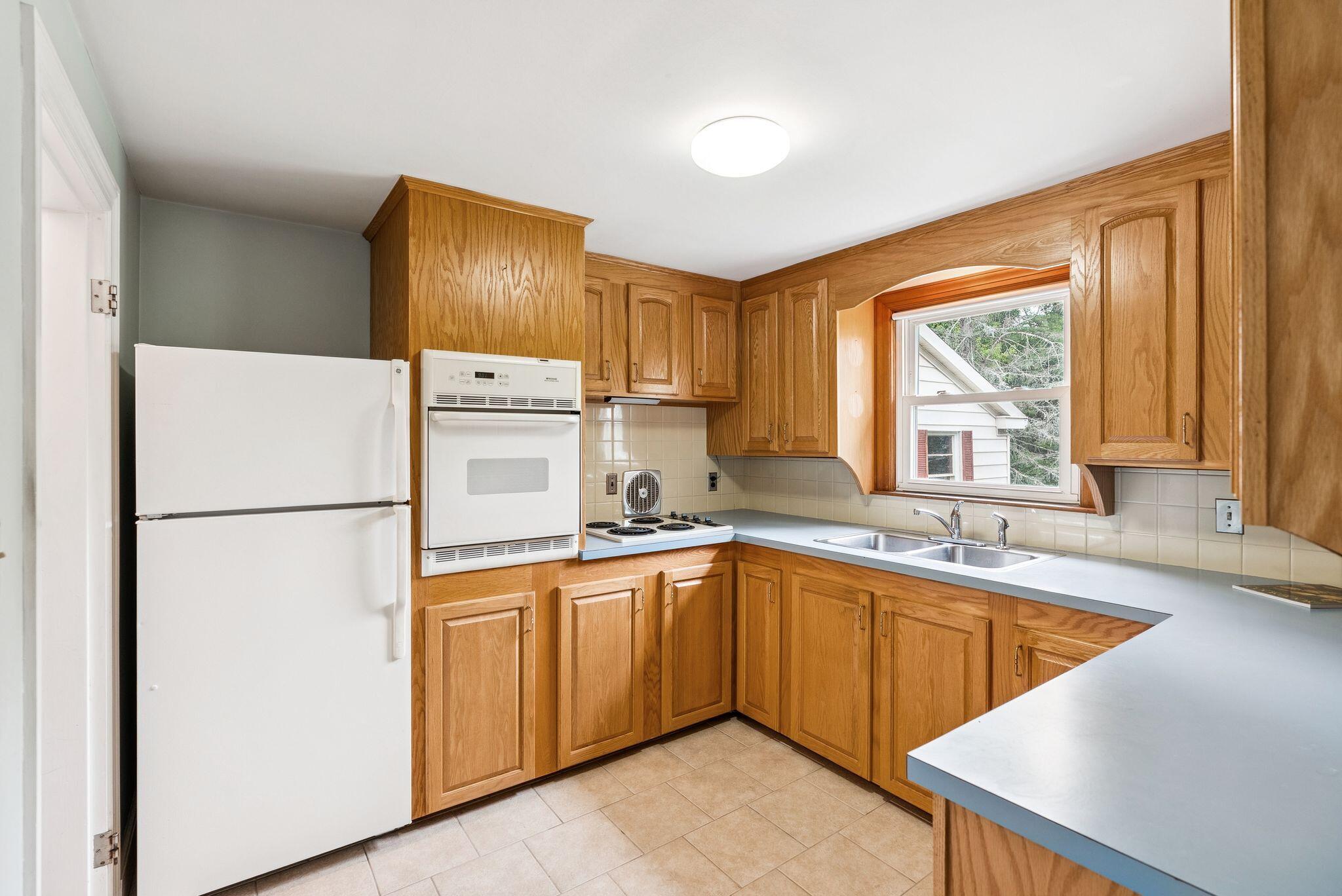 1174 Washington Avenue Property Photo 6