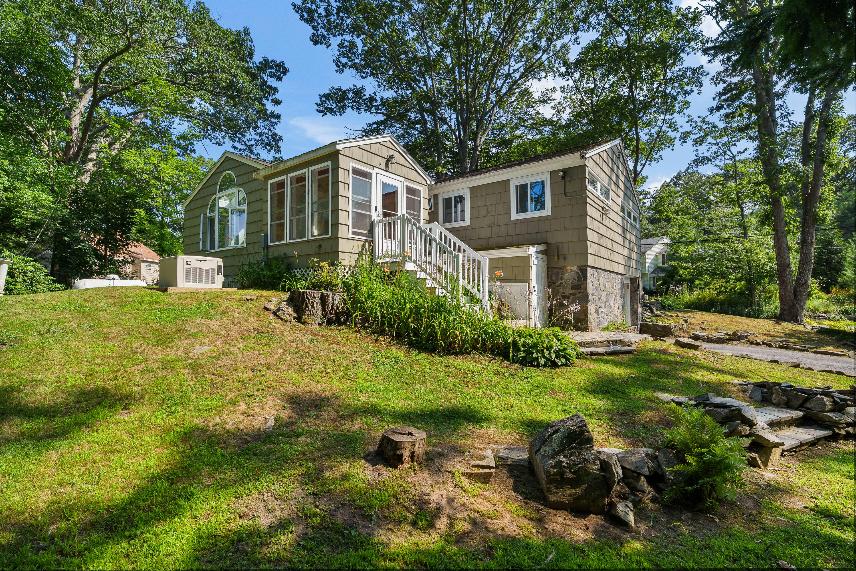 7 Rocky Knoll Road Property Photo 5