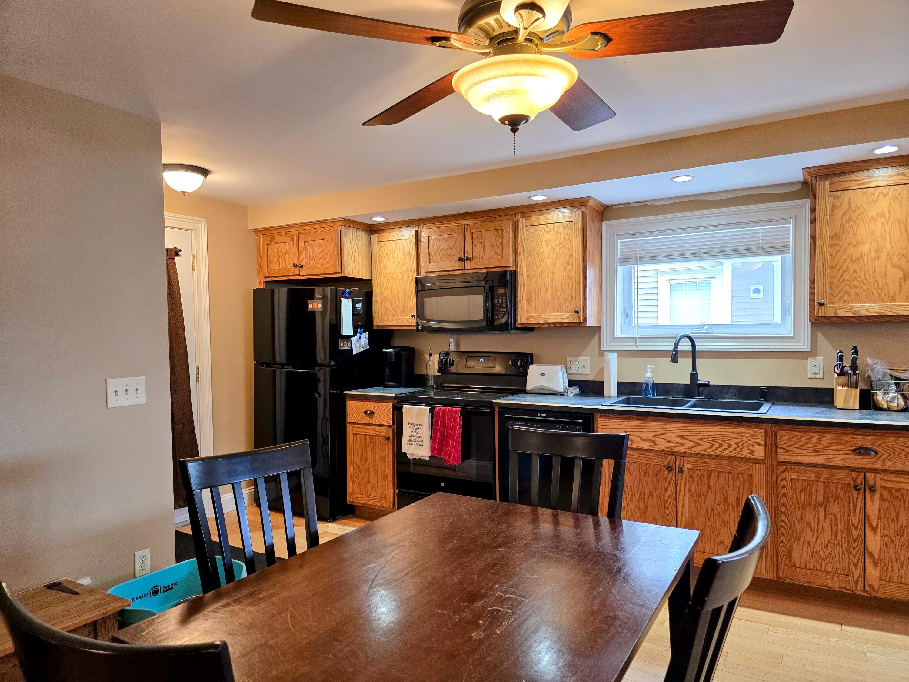 75 Knapp Street Property Photo 10
