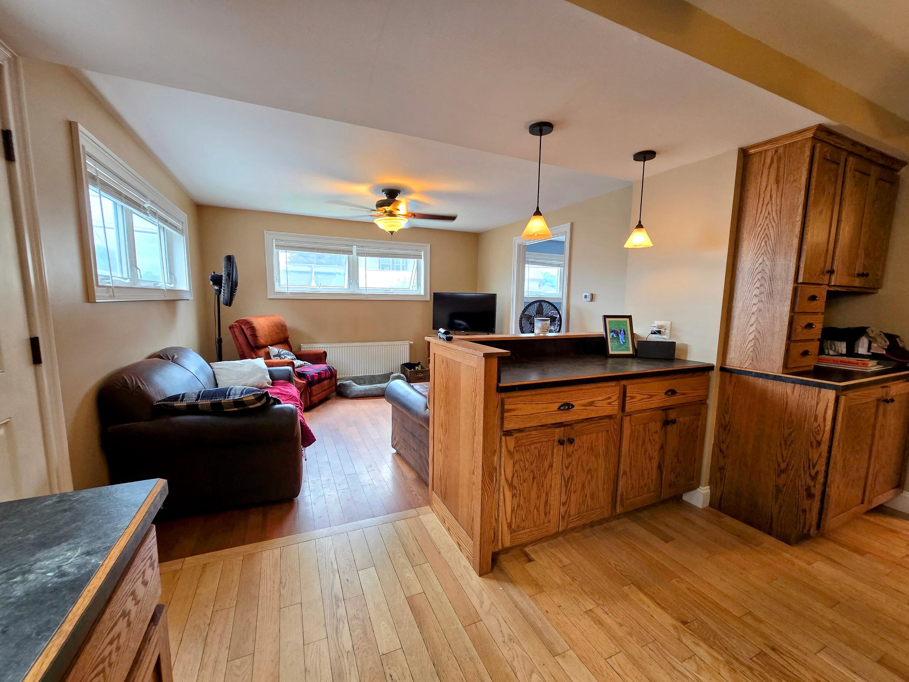 75 Knapp Street Property Photo 12
