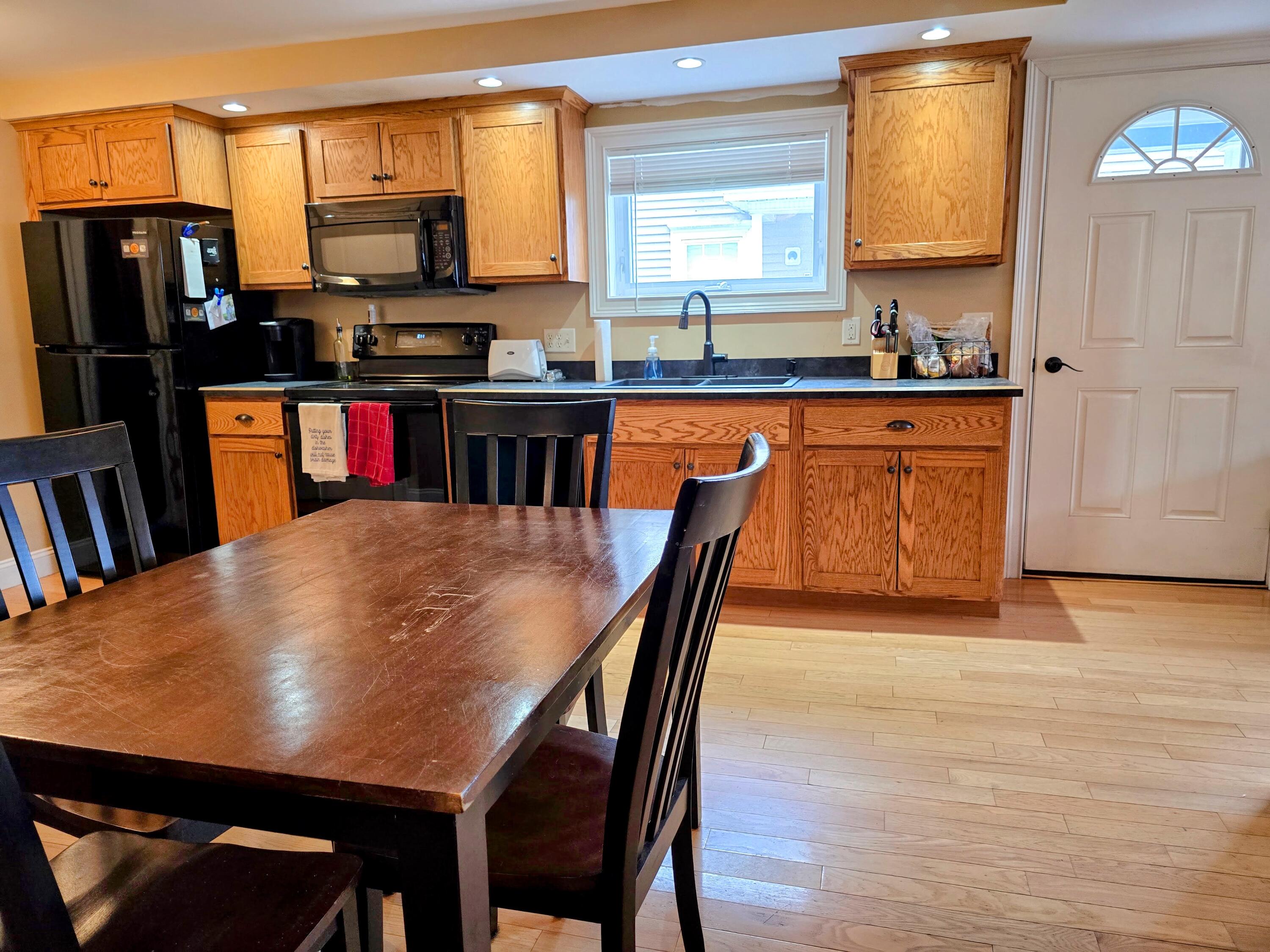 75 Knapp Street Property Photo 15