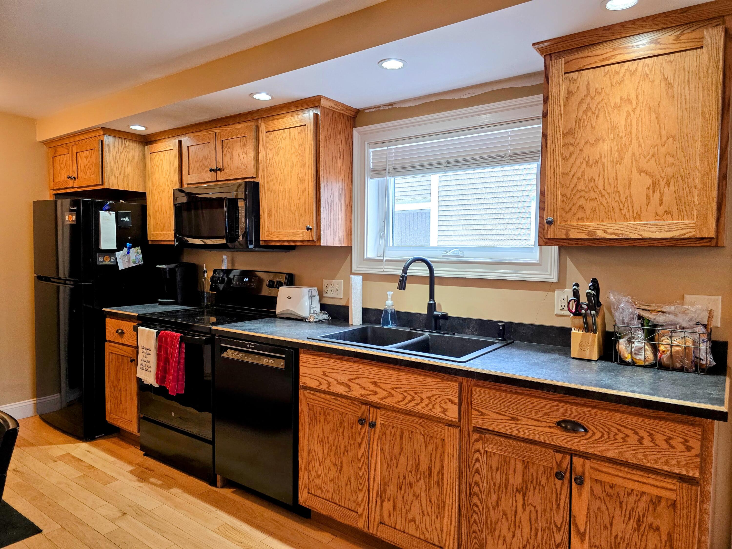 75 Knapp Street Property Photo 19