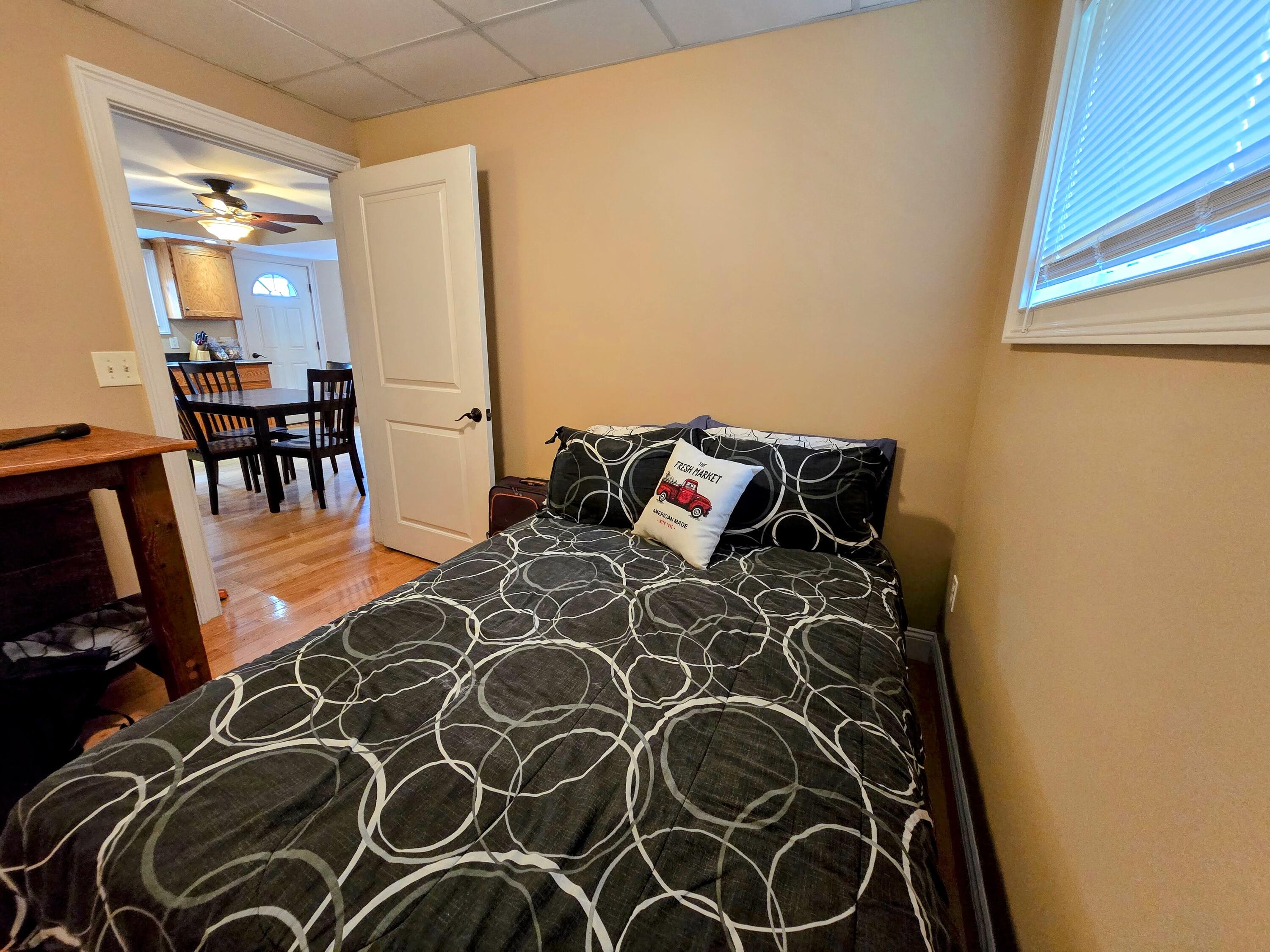75 Knapp Street Property Photo 27