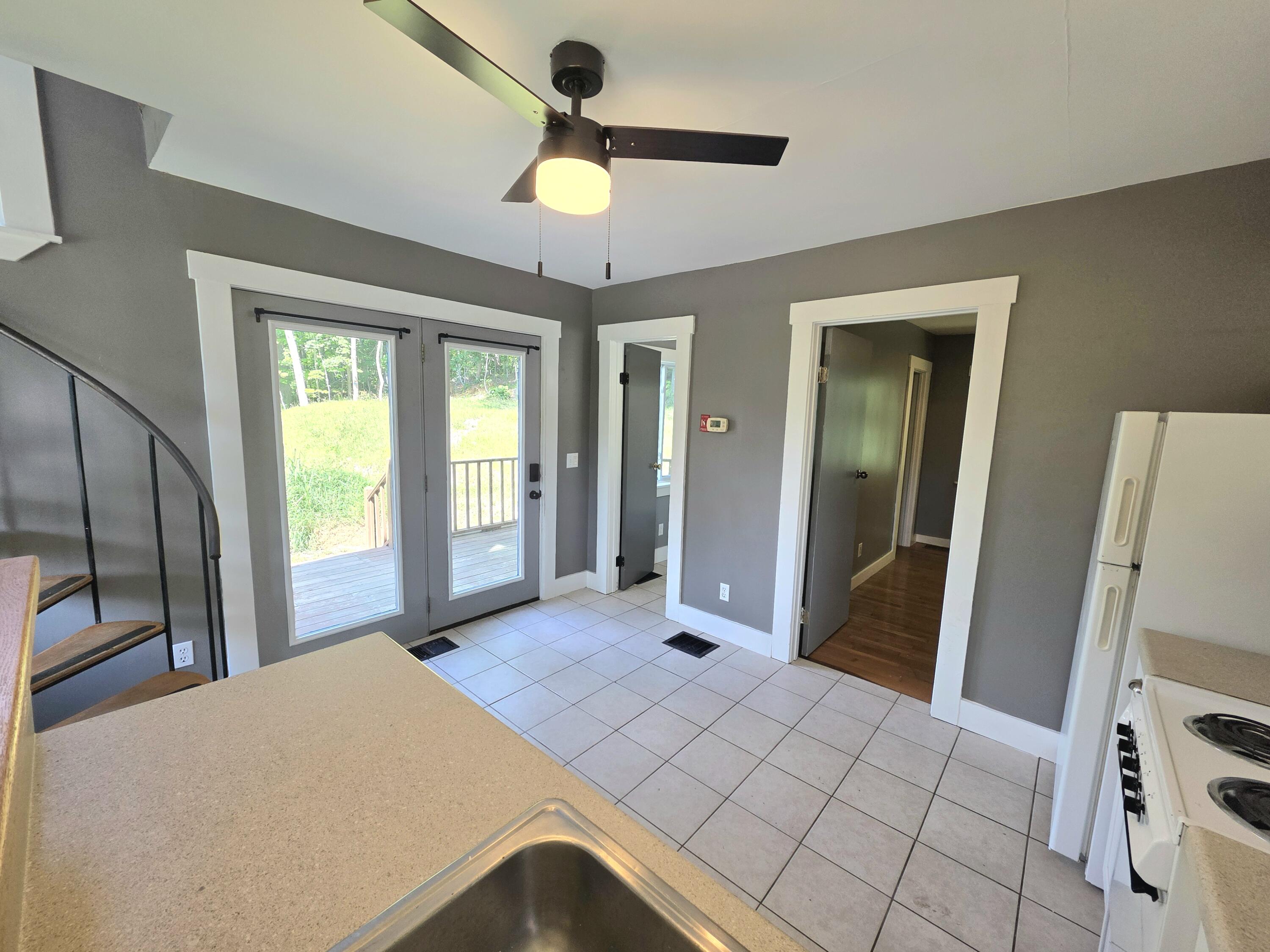 177 River Road Property Photo 14