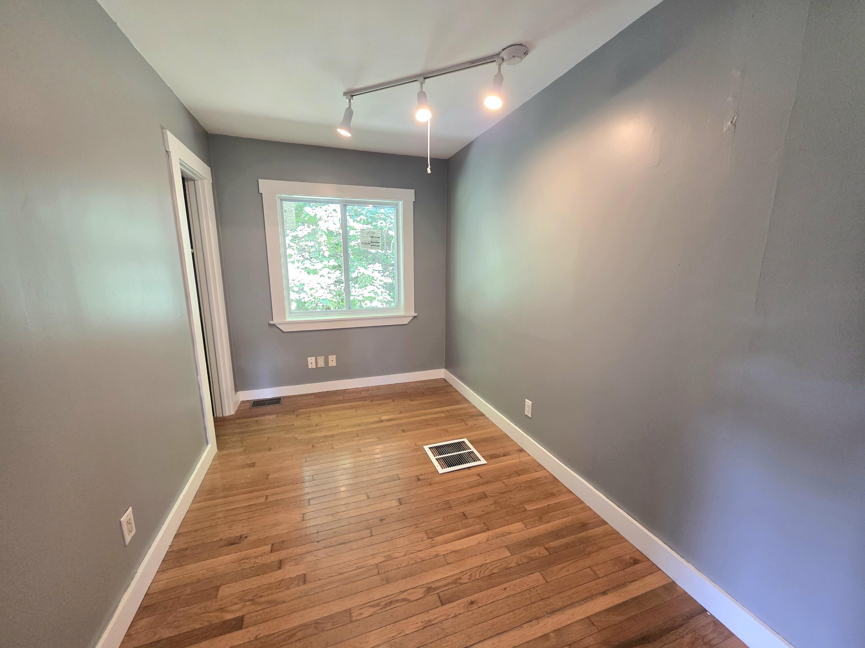 177 River Road Property Photo 16