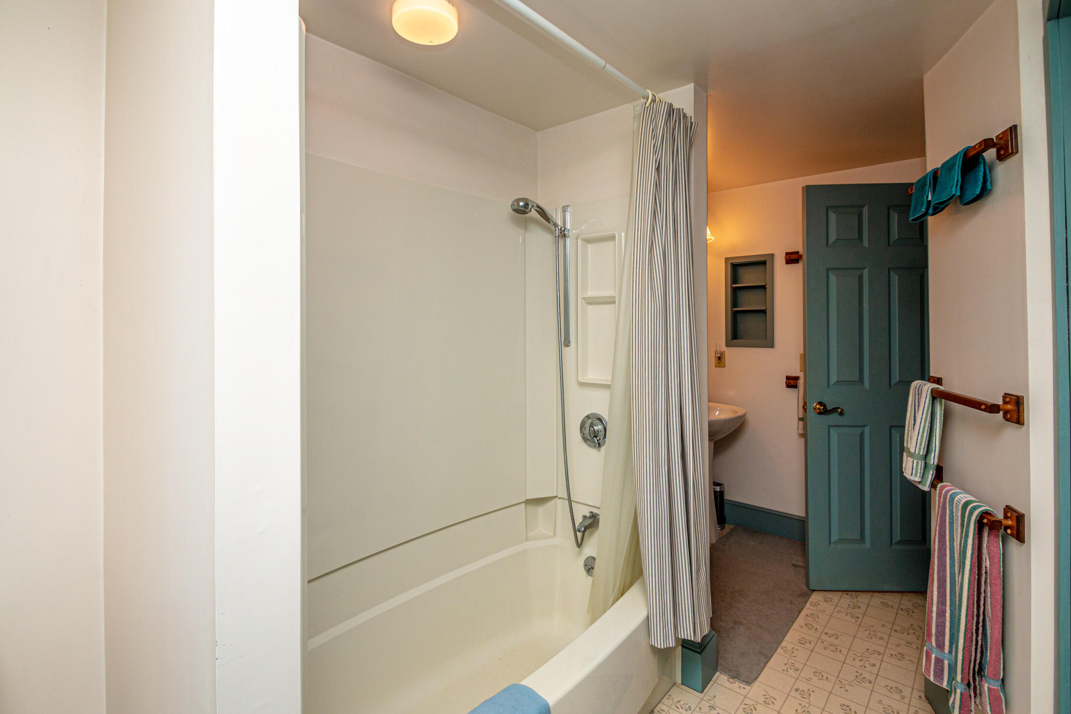 13 Stuart Street Property Photo 44