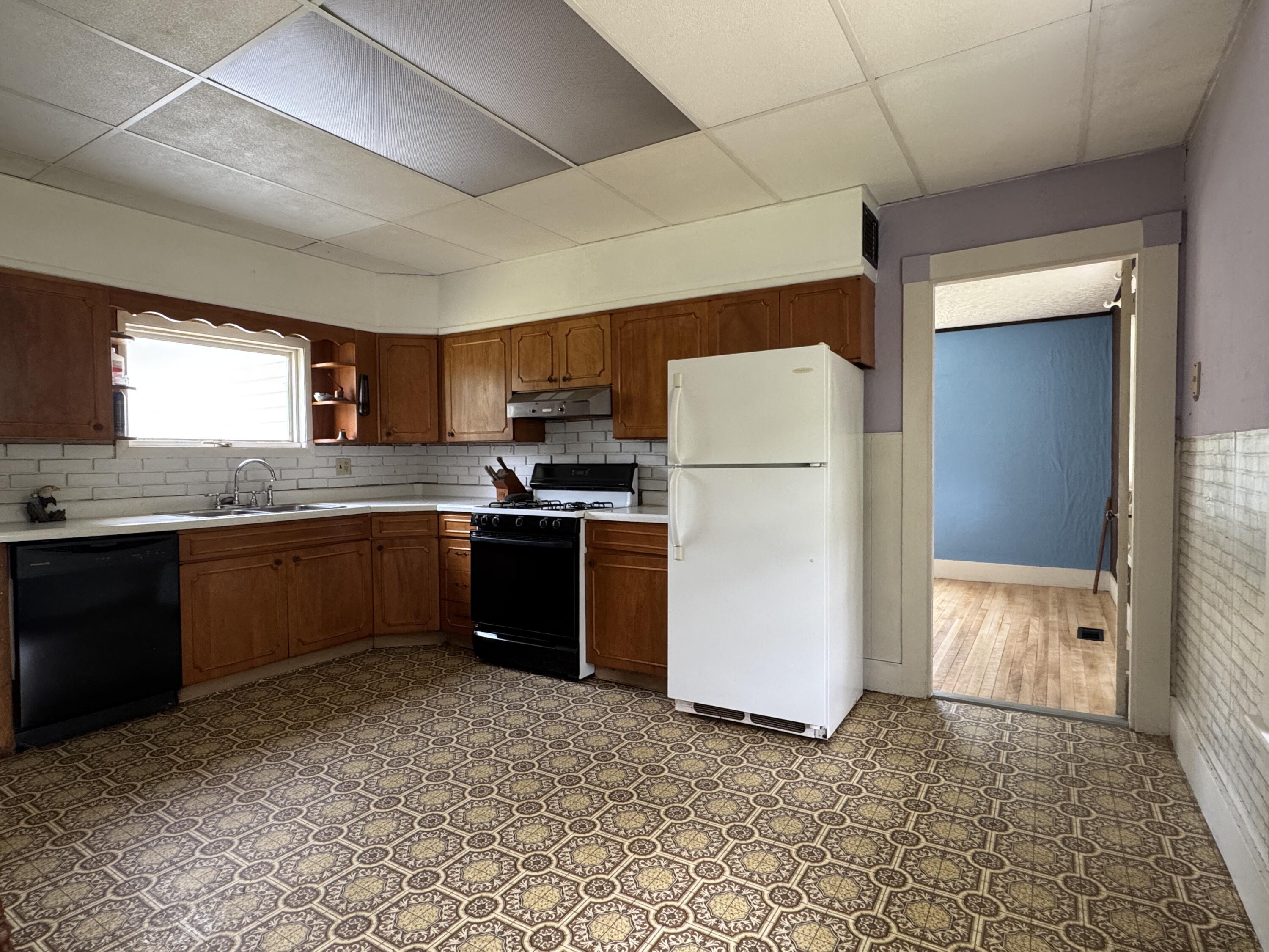 75 Pleasant Avenue Property Photo 23