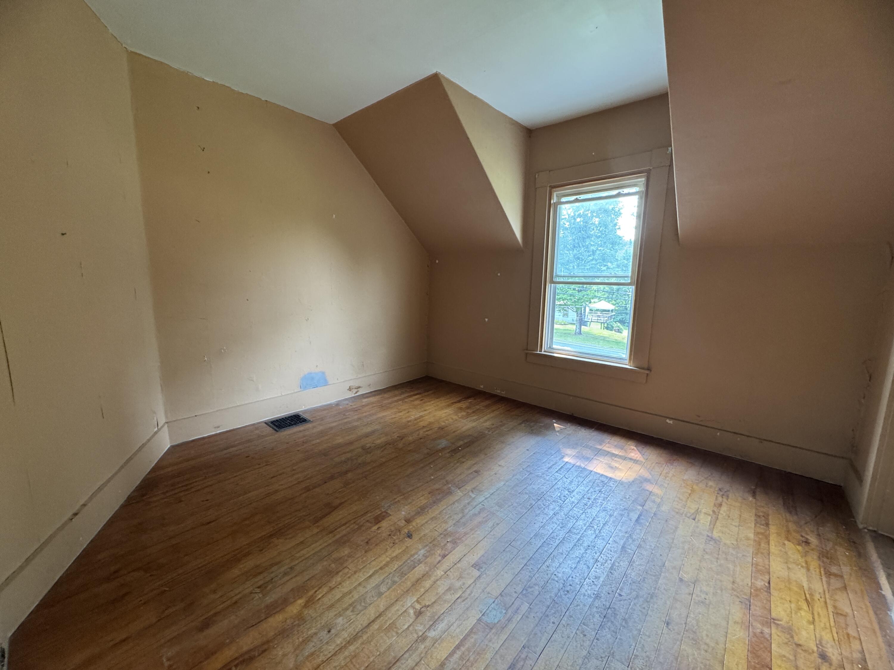 75 Pleasant Avenue Property Photo 33