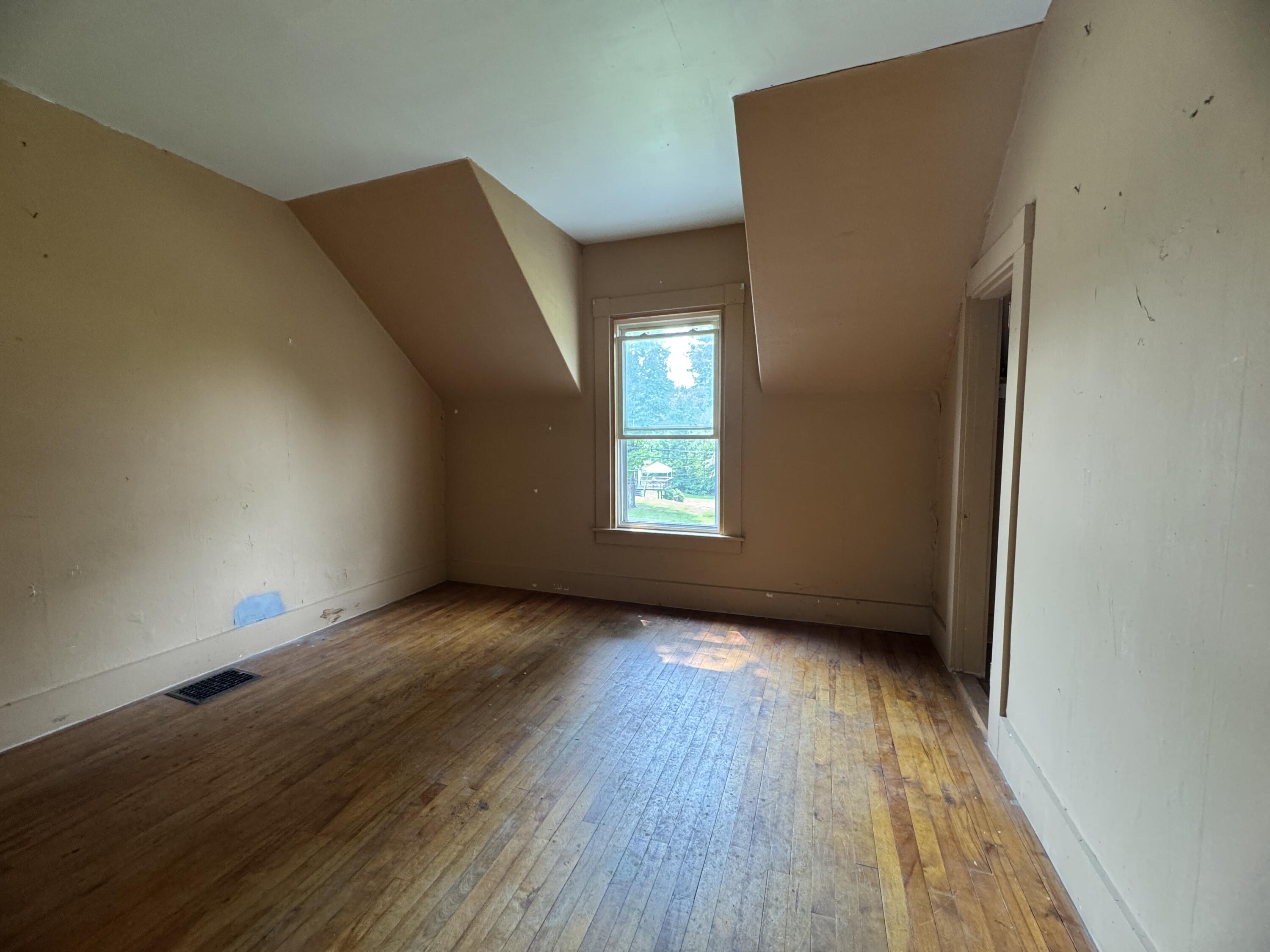 75 Pleasant Avenue Property Photo 34