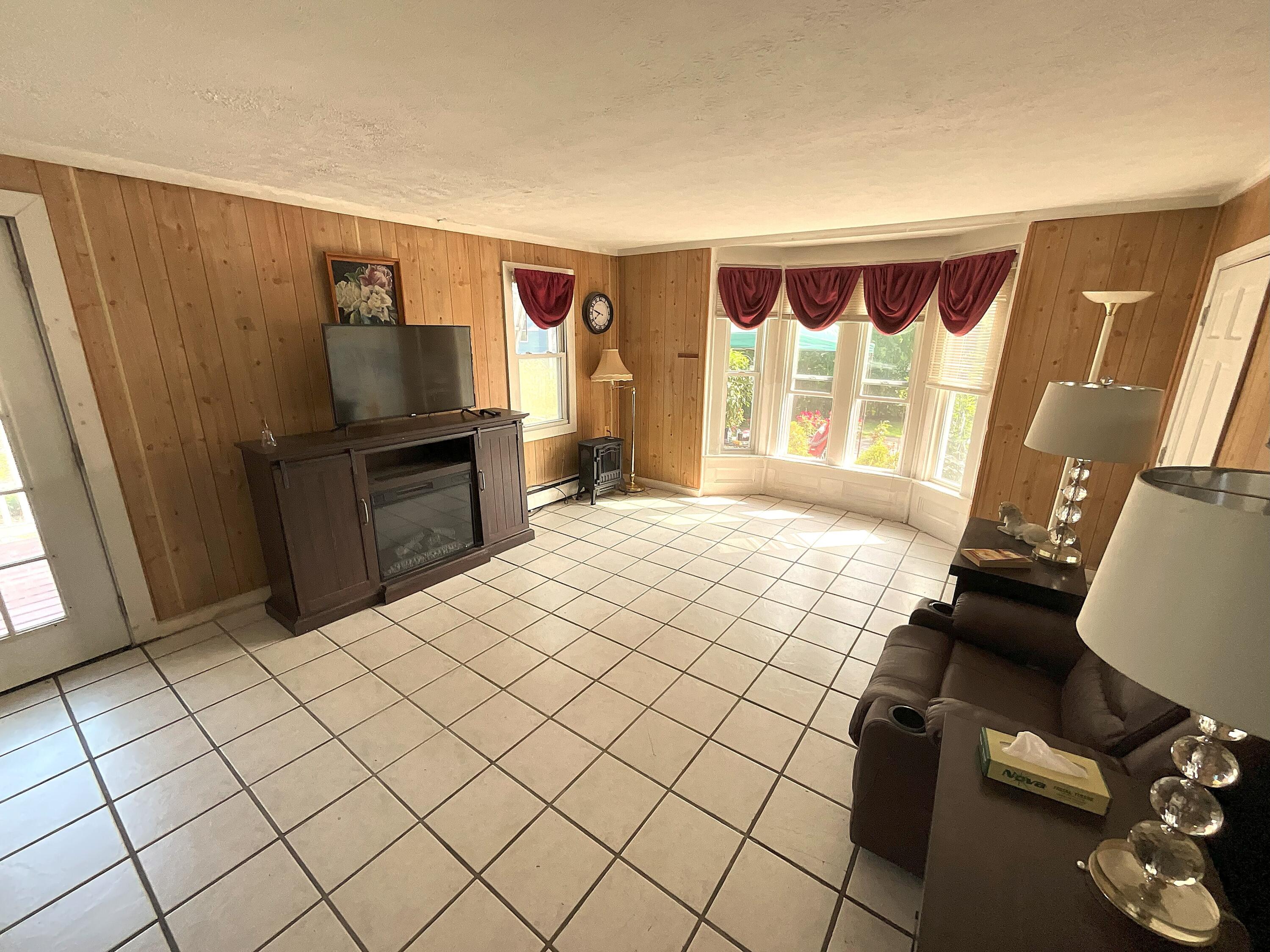 19 Depot Street Property Photo 6