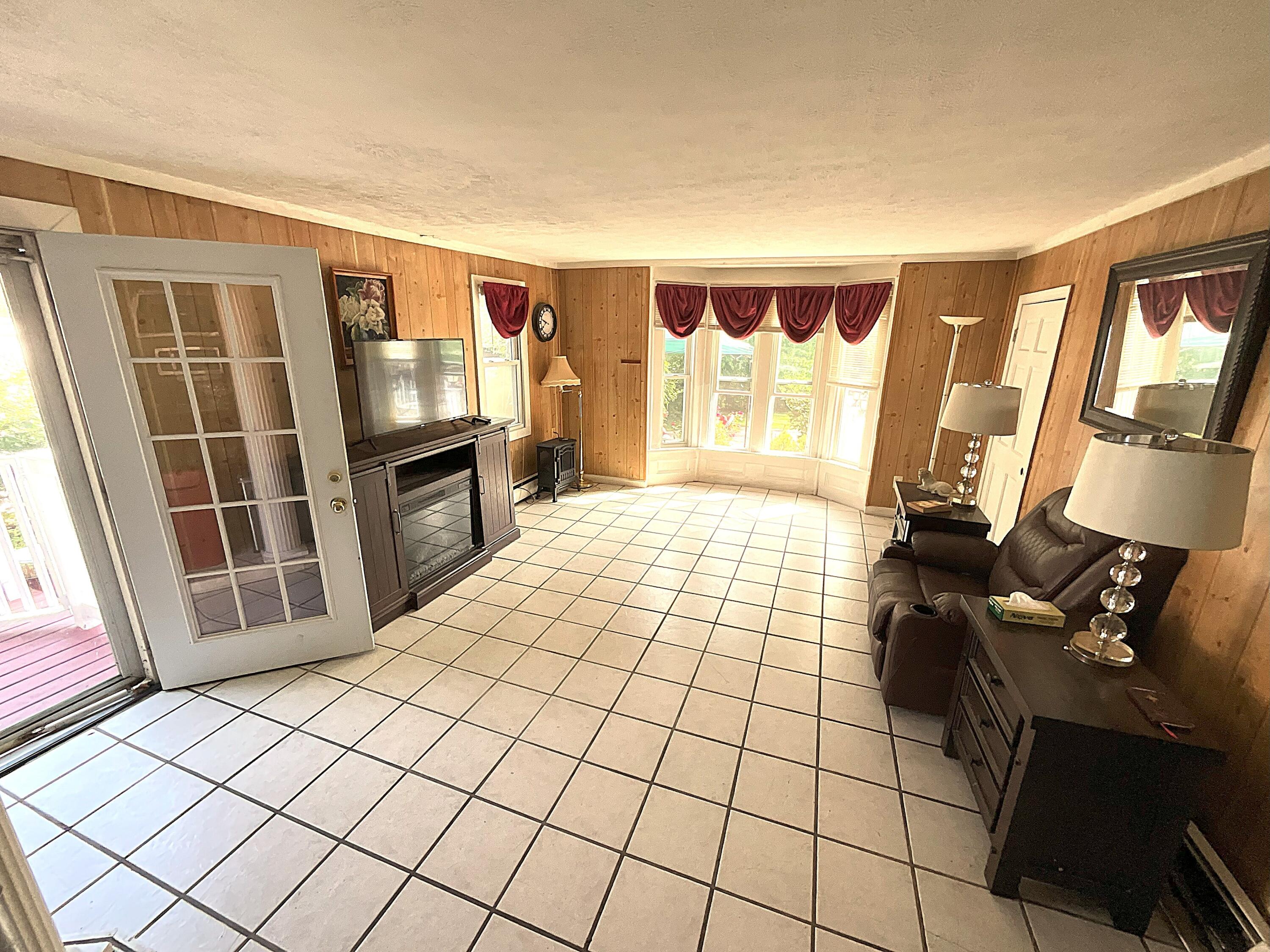 19 Depot Street Property Photo 7
