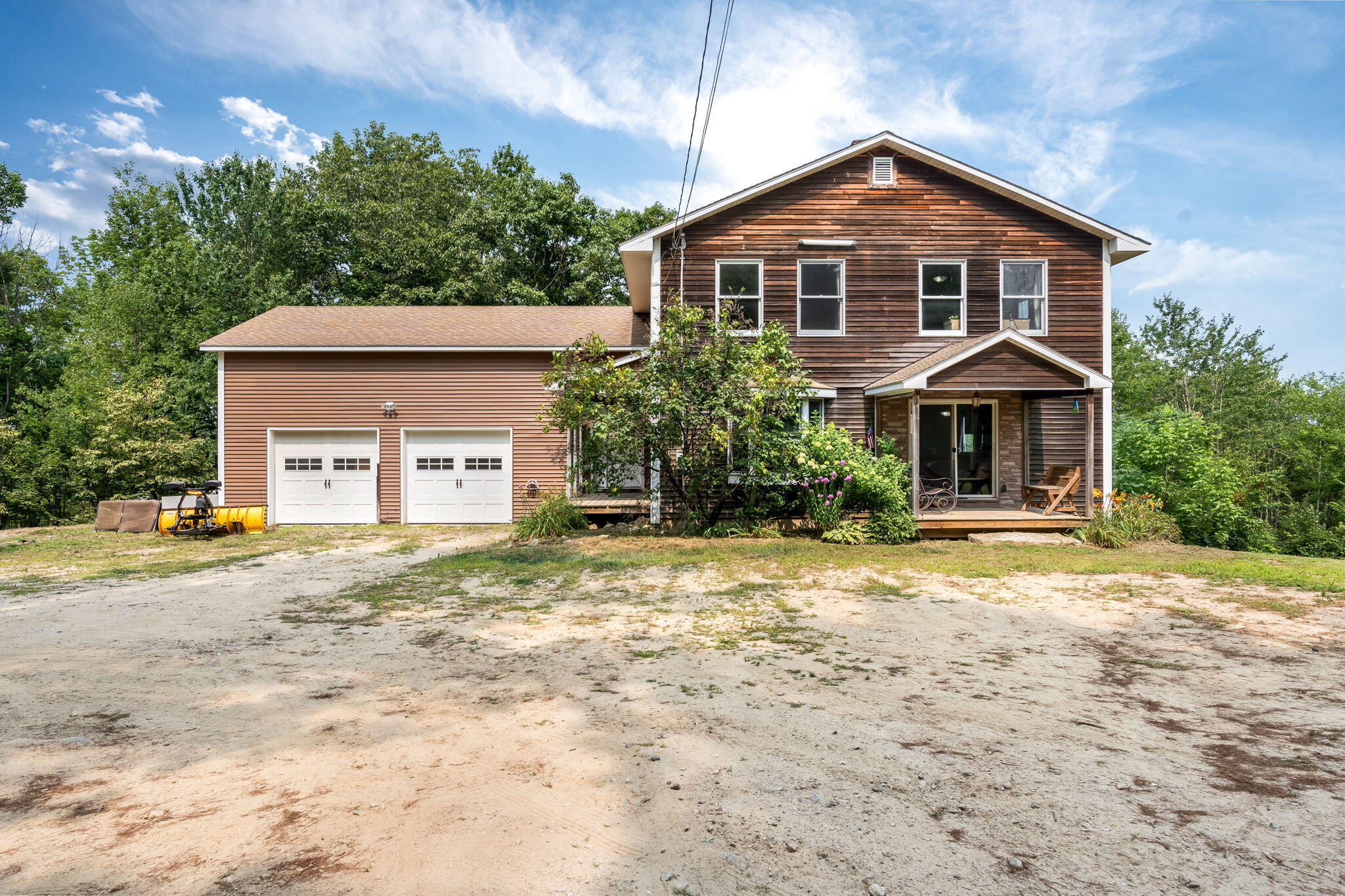 987 Upper Street Property Photo 2