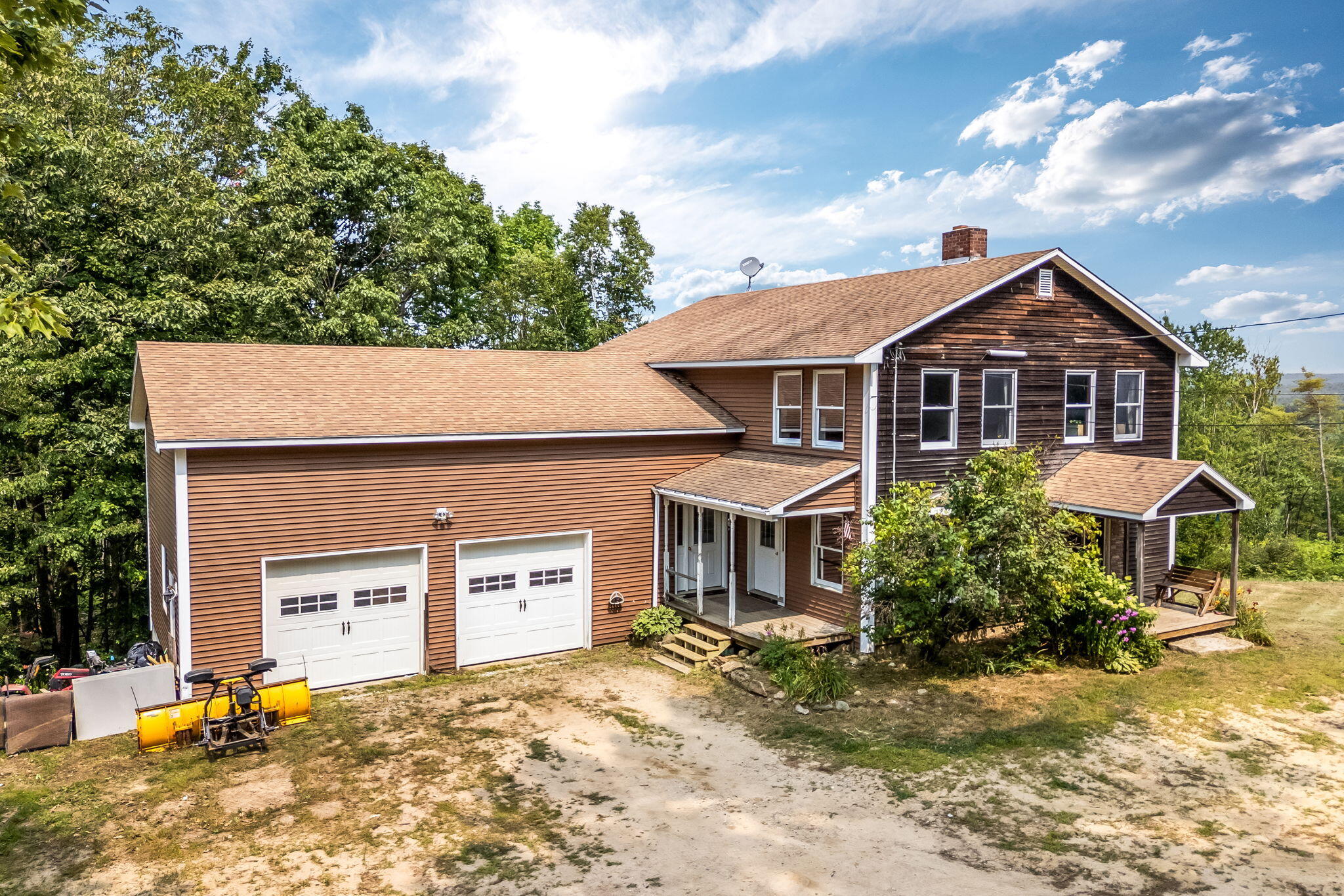 987 Upper Street Property Photo 3