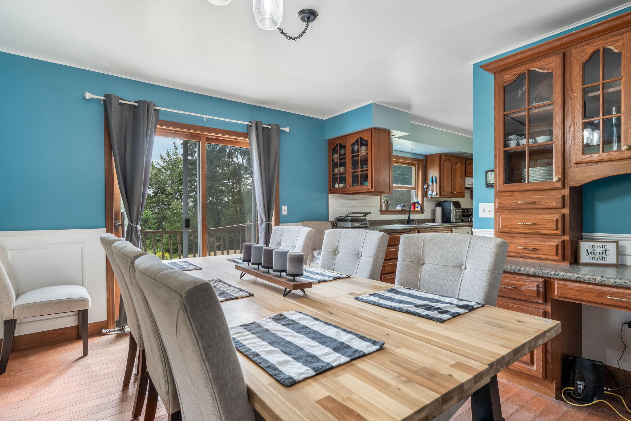 987 Upper Street Property Photo 16