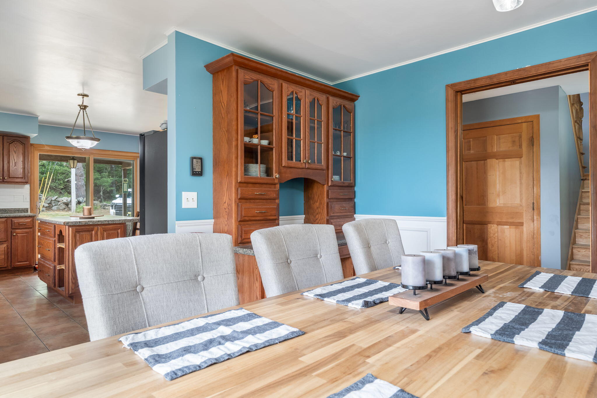 987 Upper Street Property Photo 17