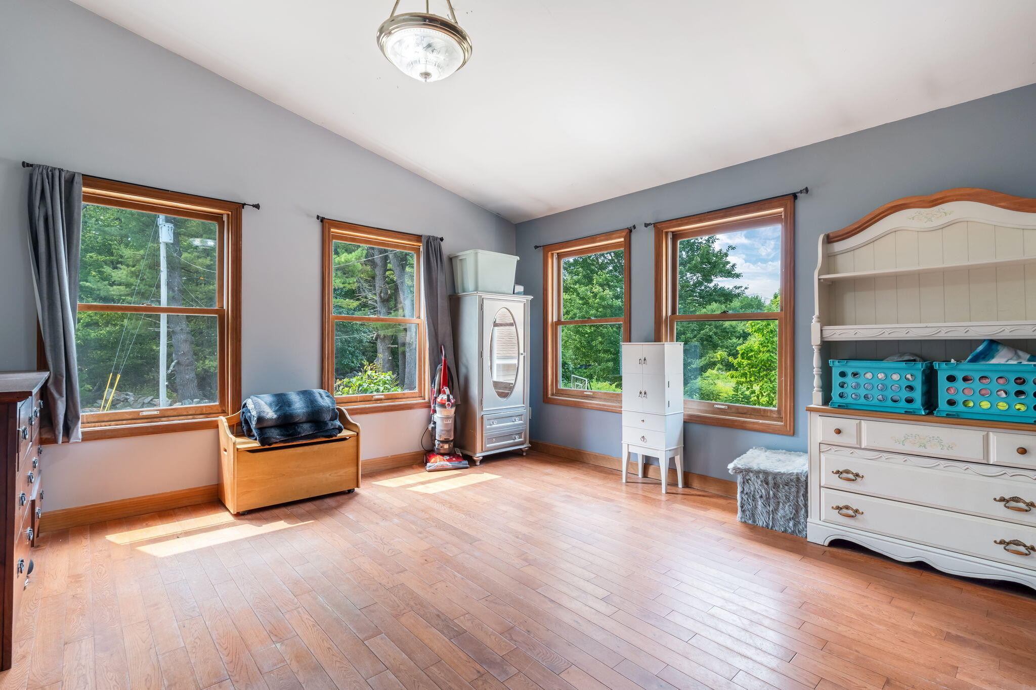 987 Upper Street Property Photo 26