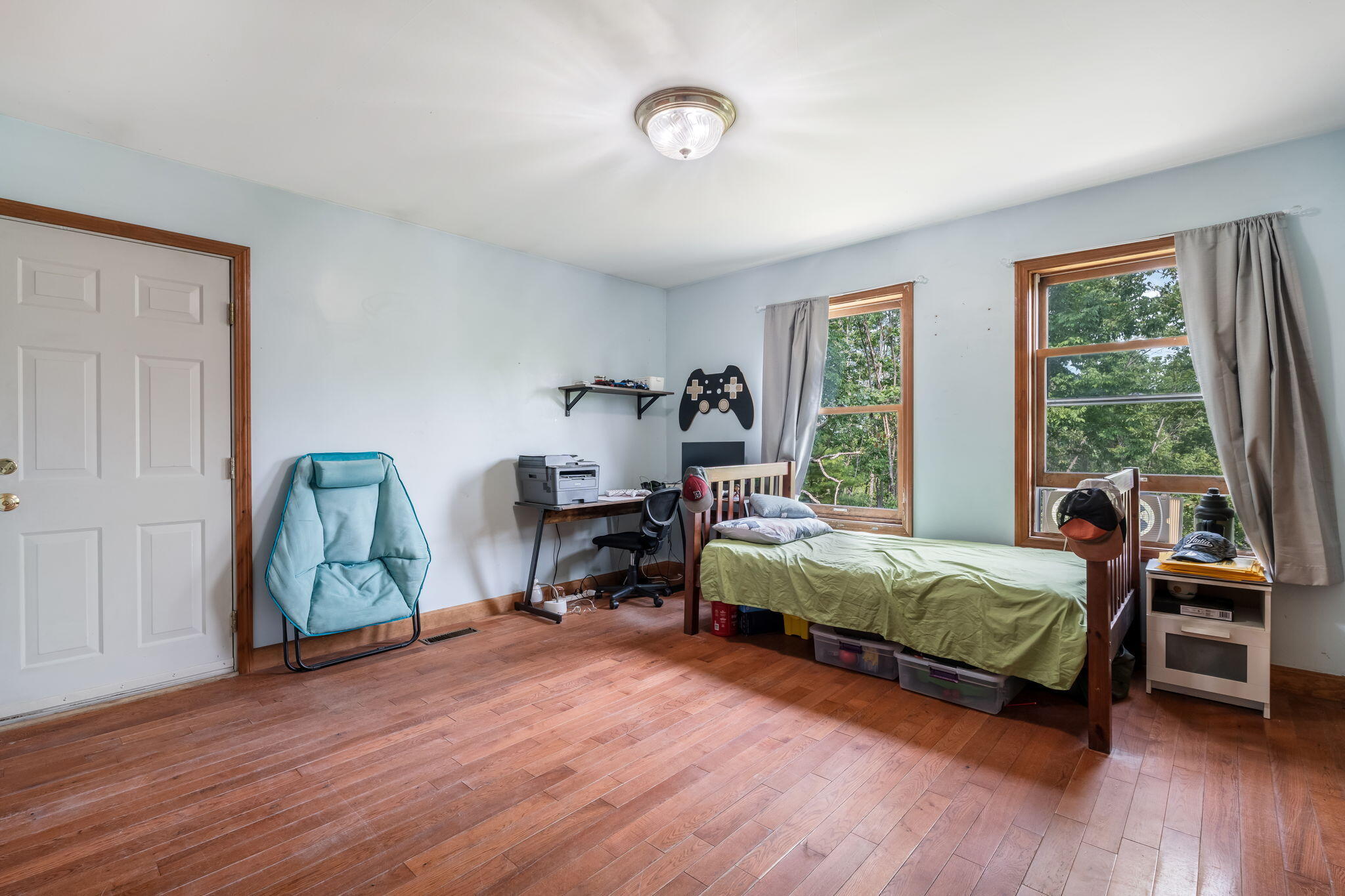 987 Upper Street Property Photo 27