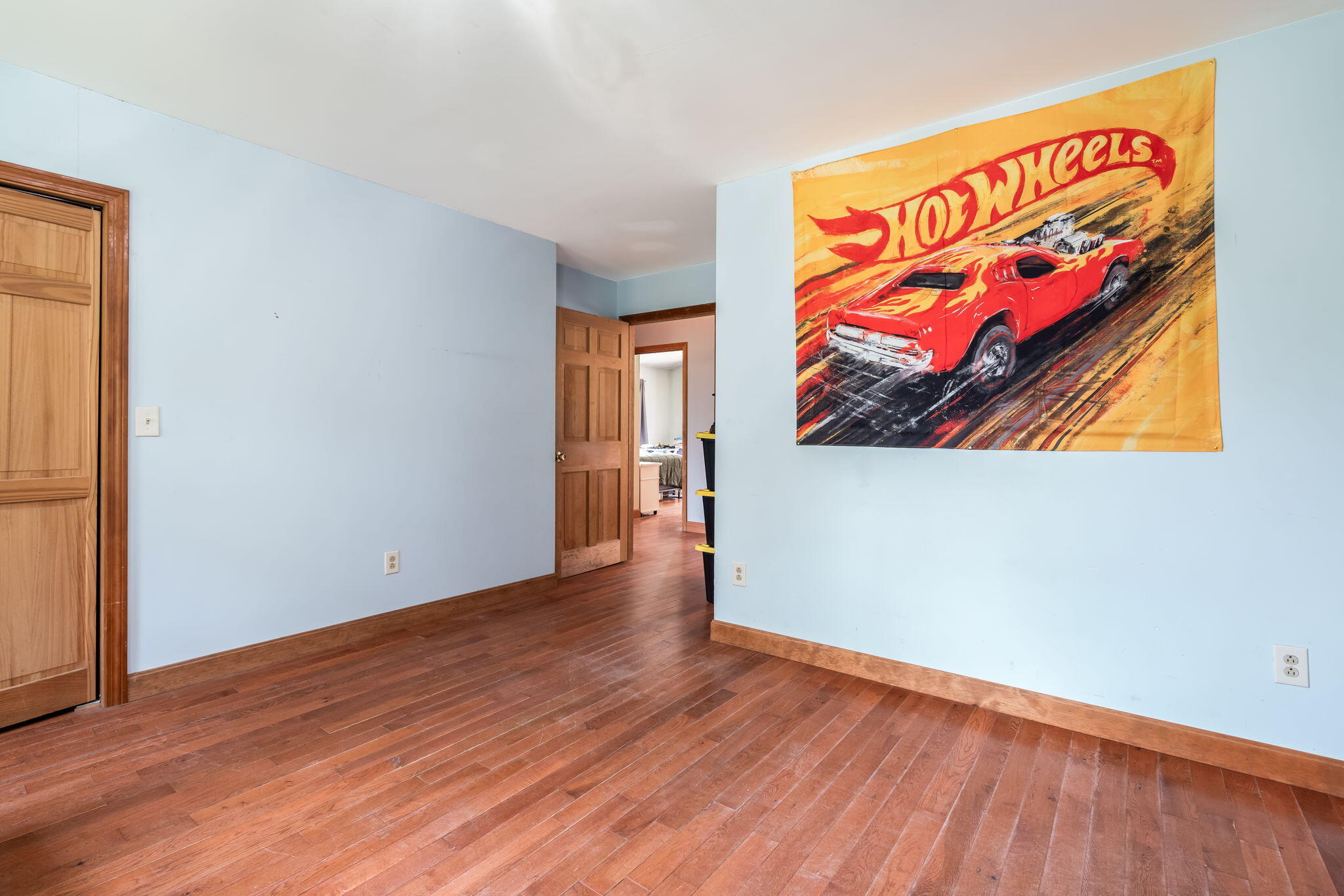 987 Upper Street Property Photo 28