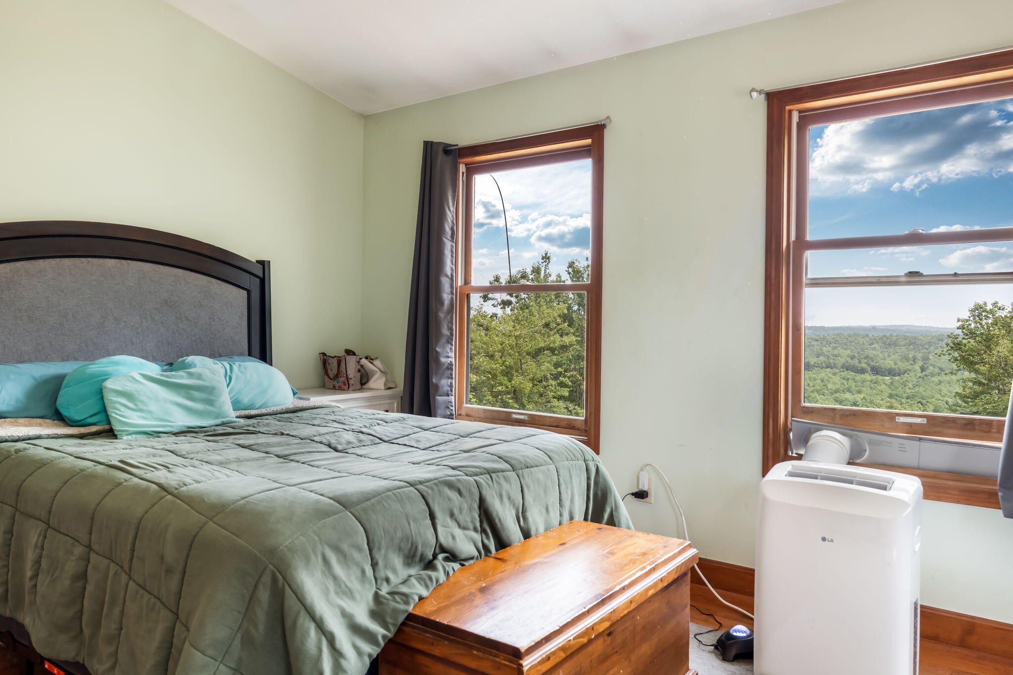 987 Upper Street Property Photo 32