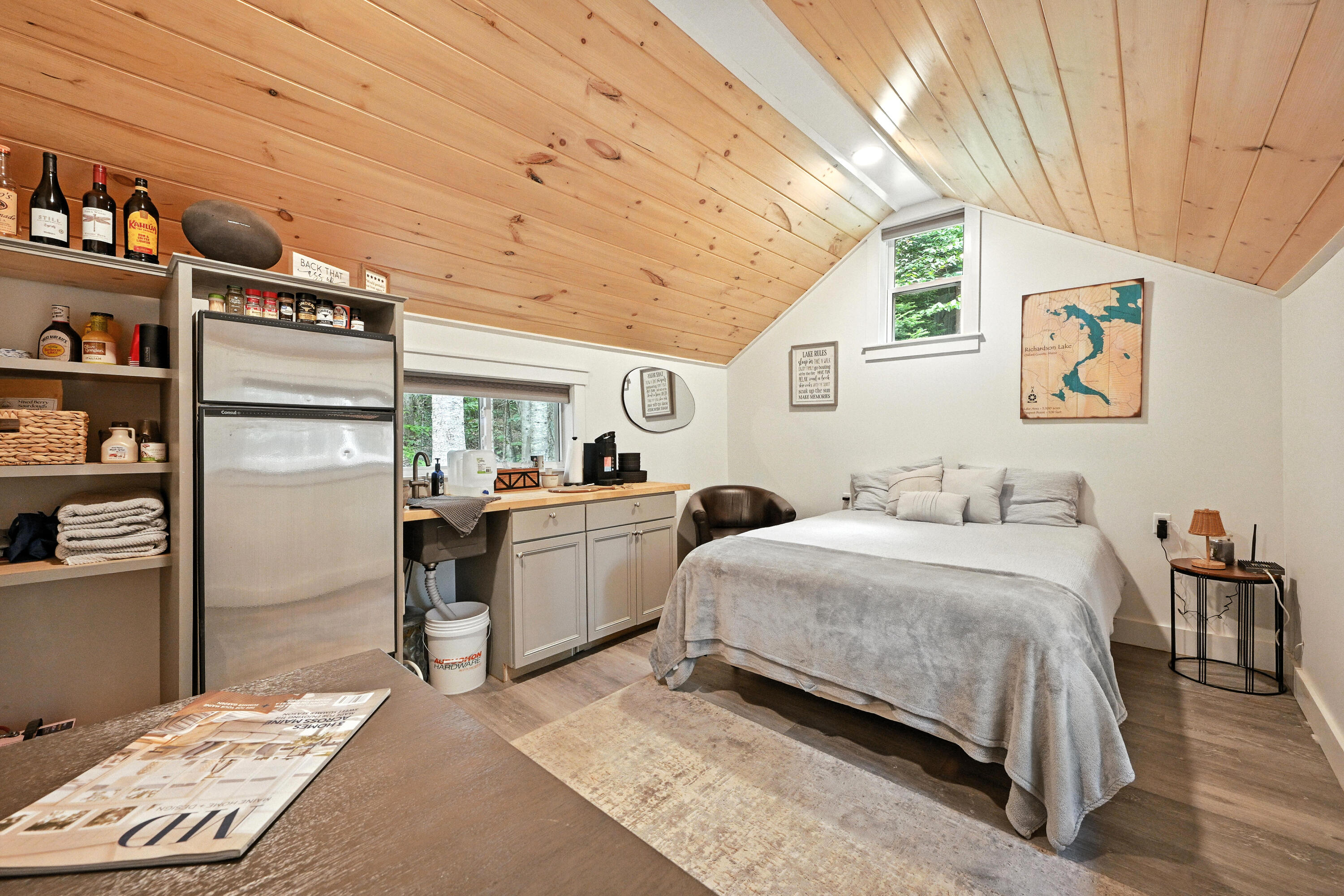 2477 South Arm Road Property Photo 4