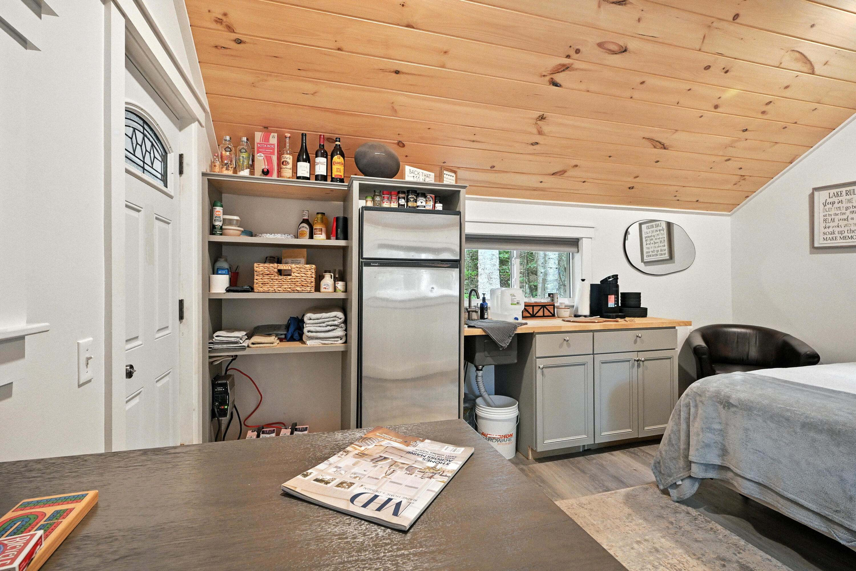 2477 South Arm Road Property Photo 8