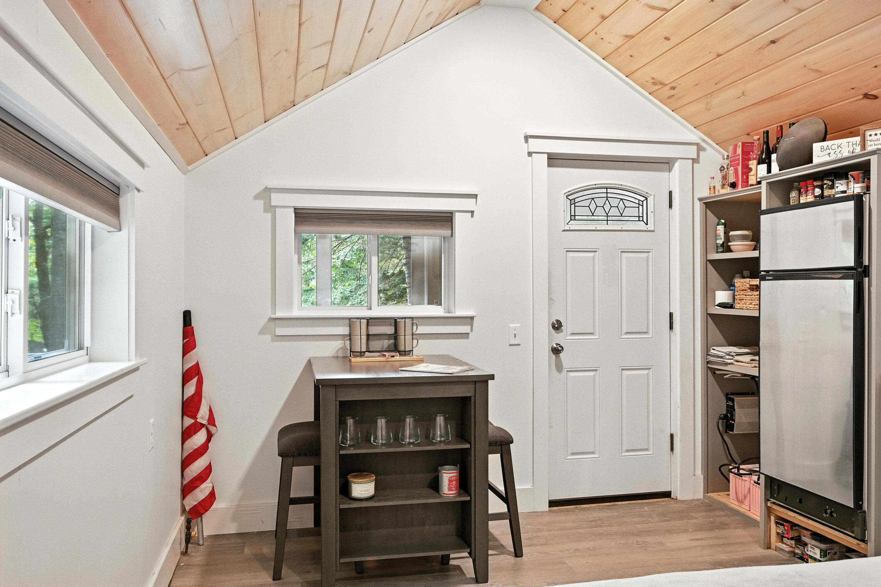 2477 South Arm Road Property Photo 9