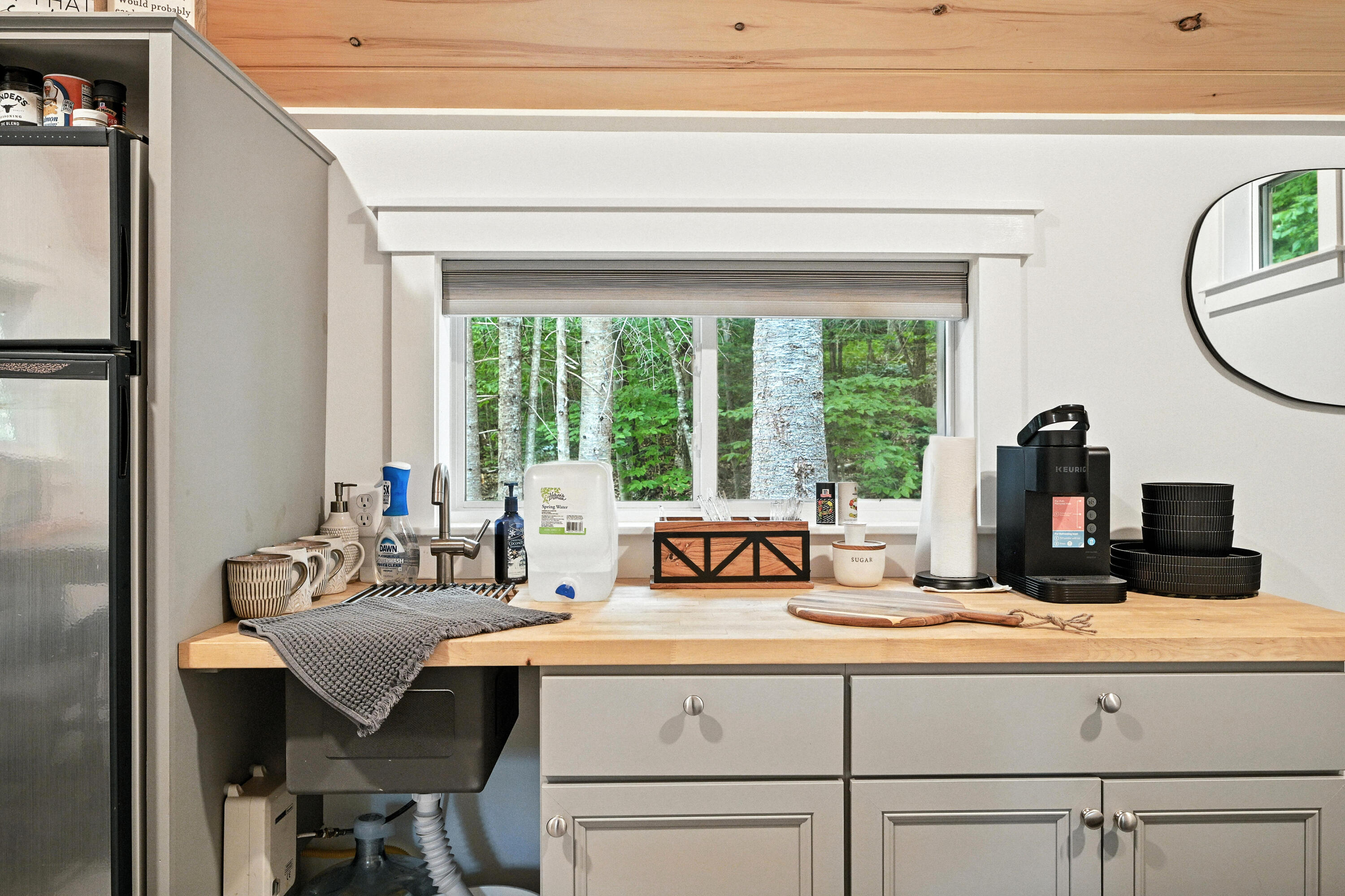 2477 South Arm Road Property Photo 10